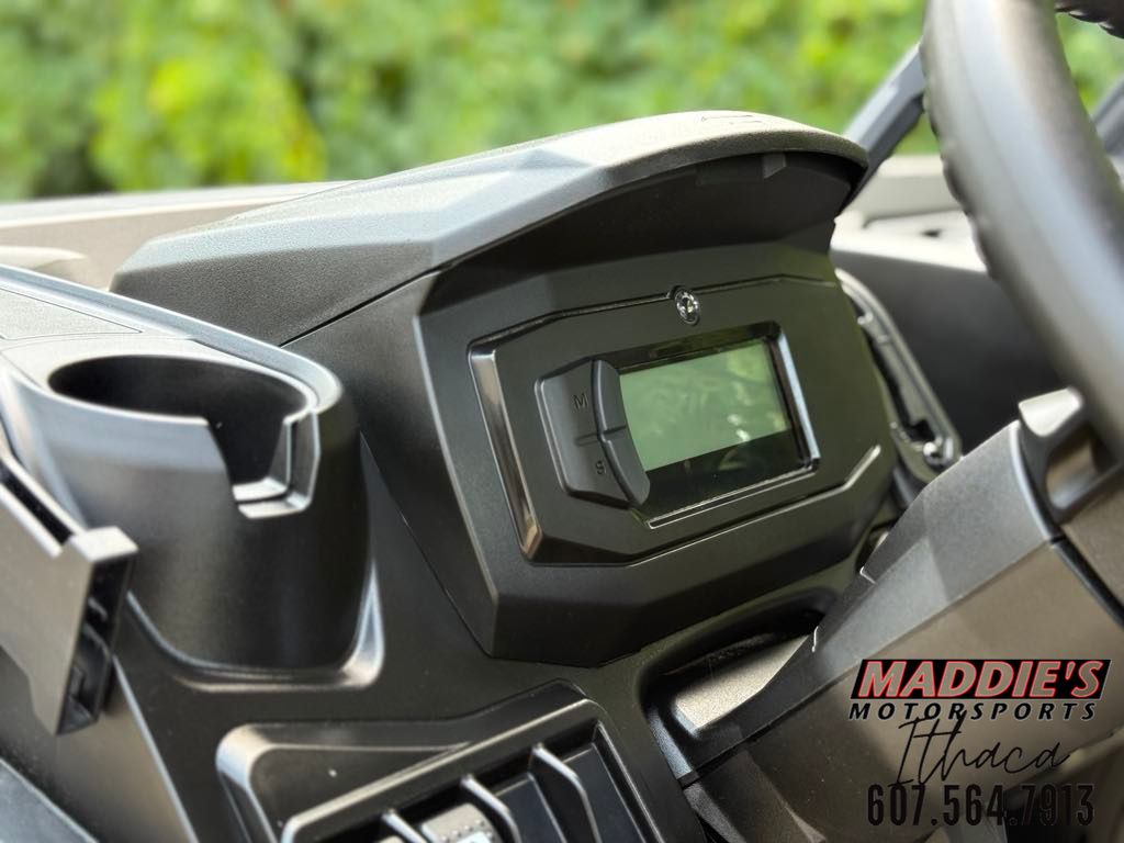 2025 Can-Am™ Defender XT HD10 12