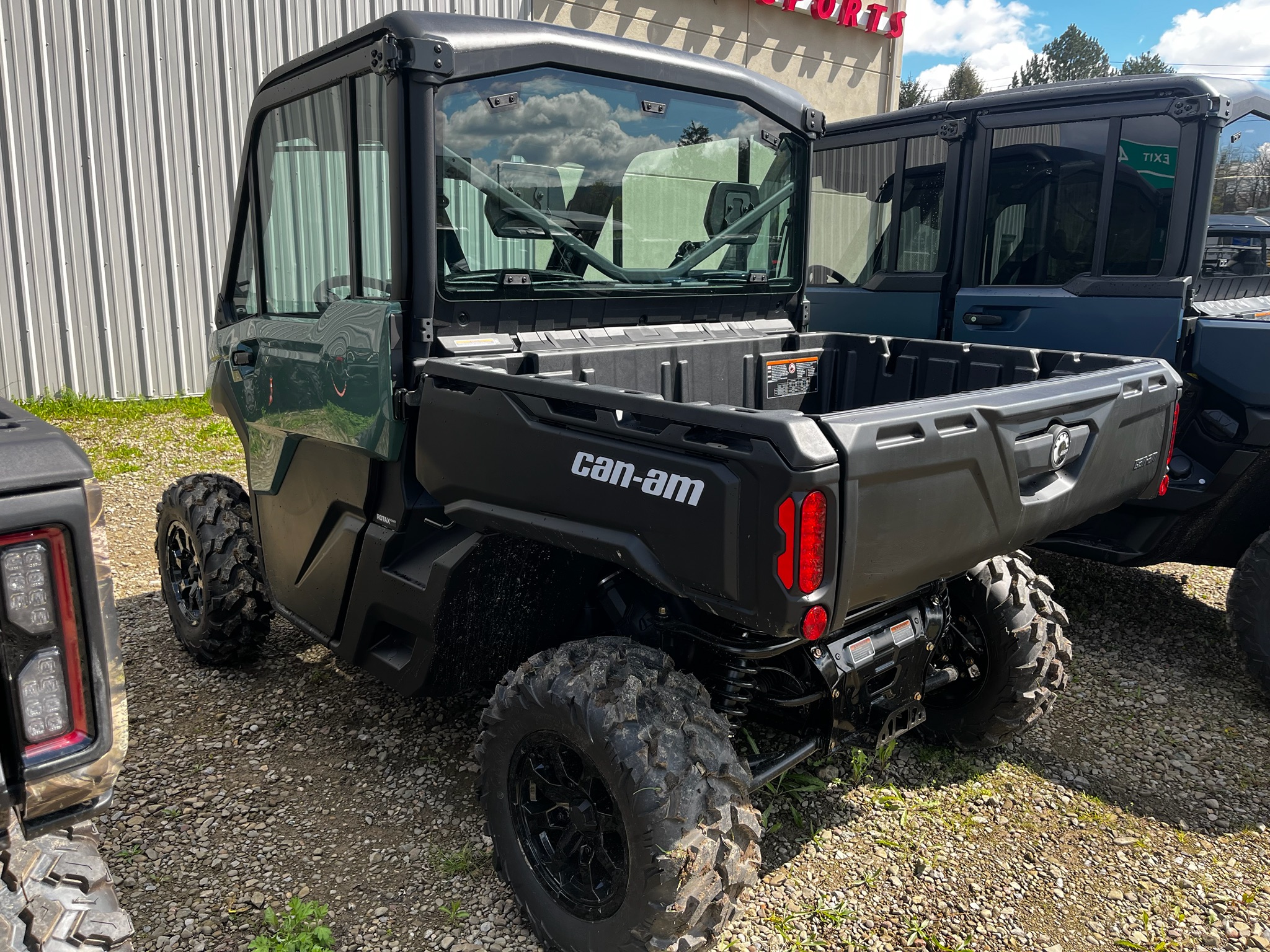 2026 Can-Am™ Defender DPS CAB HD10 3