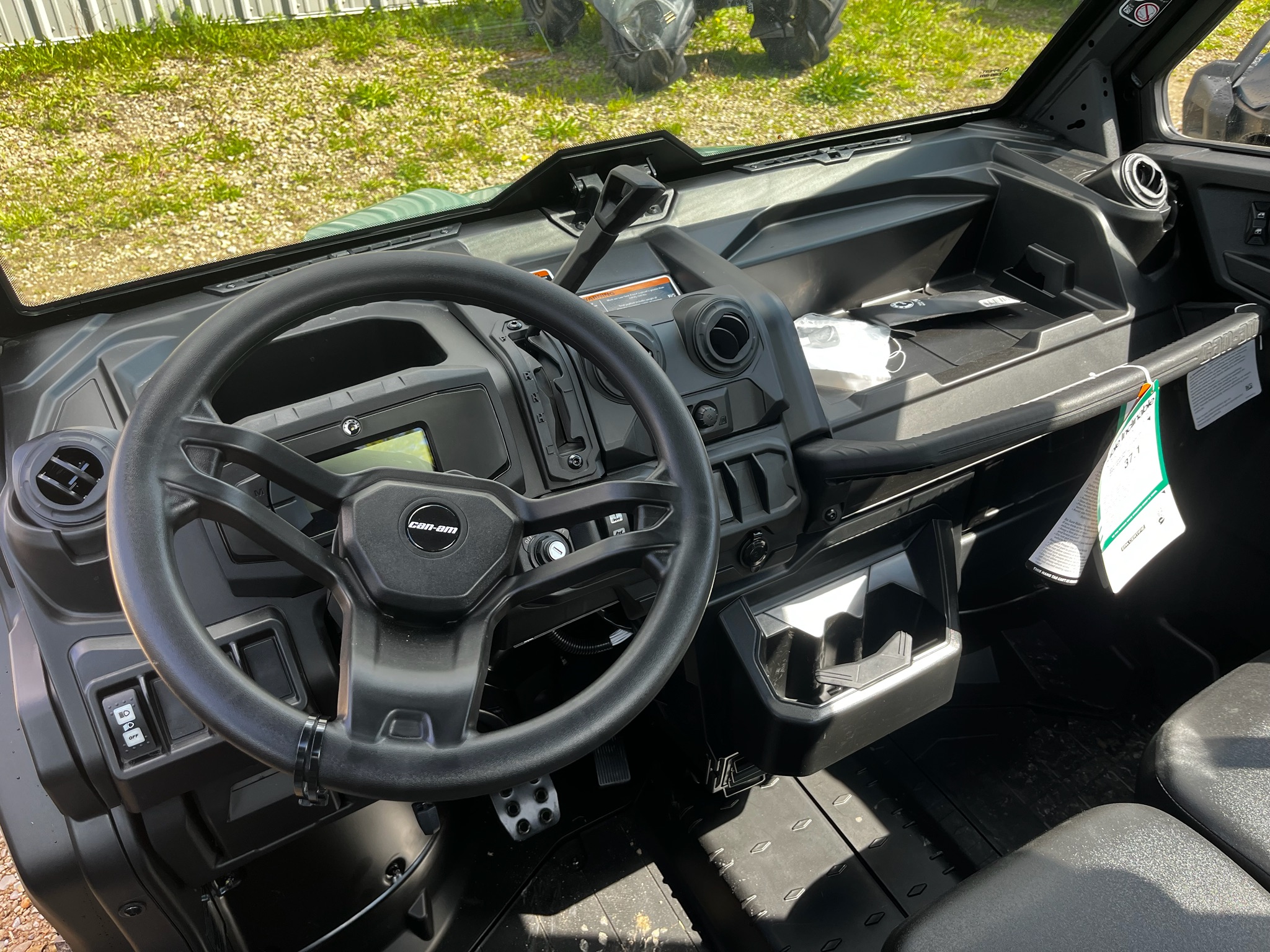 2026 Can-Am™ Defender DPS CAB HD10 4