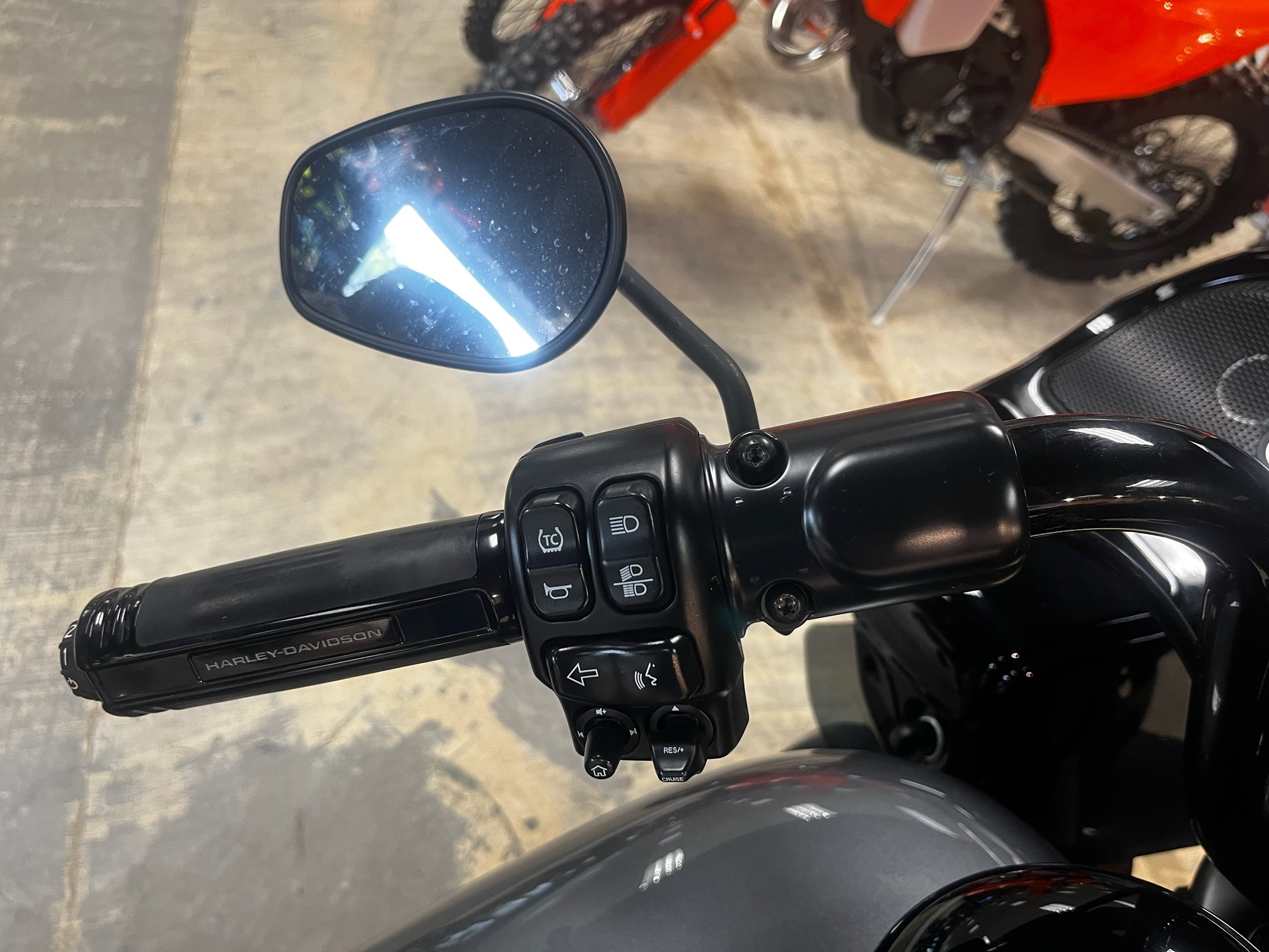 2021 Harley-Davidson Road Glide® Limited 6
