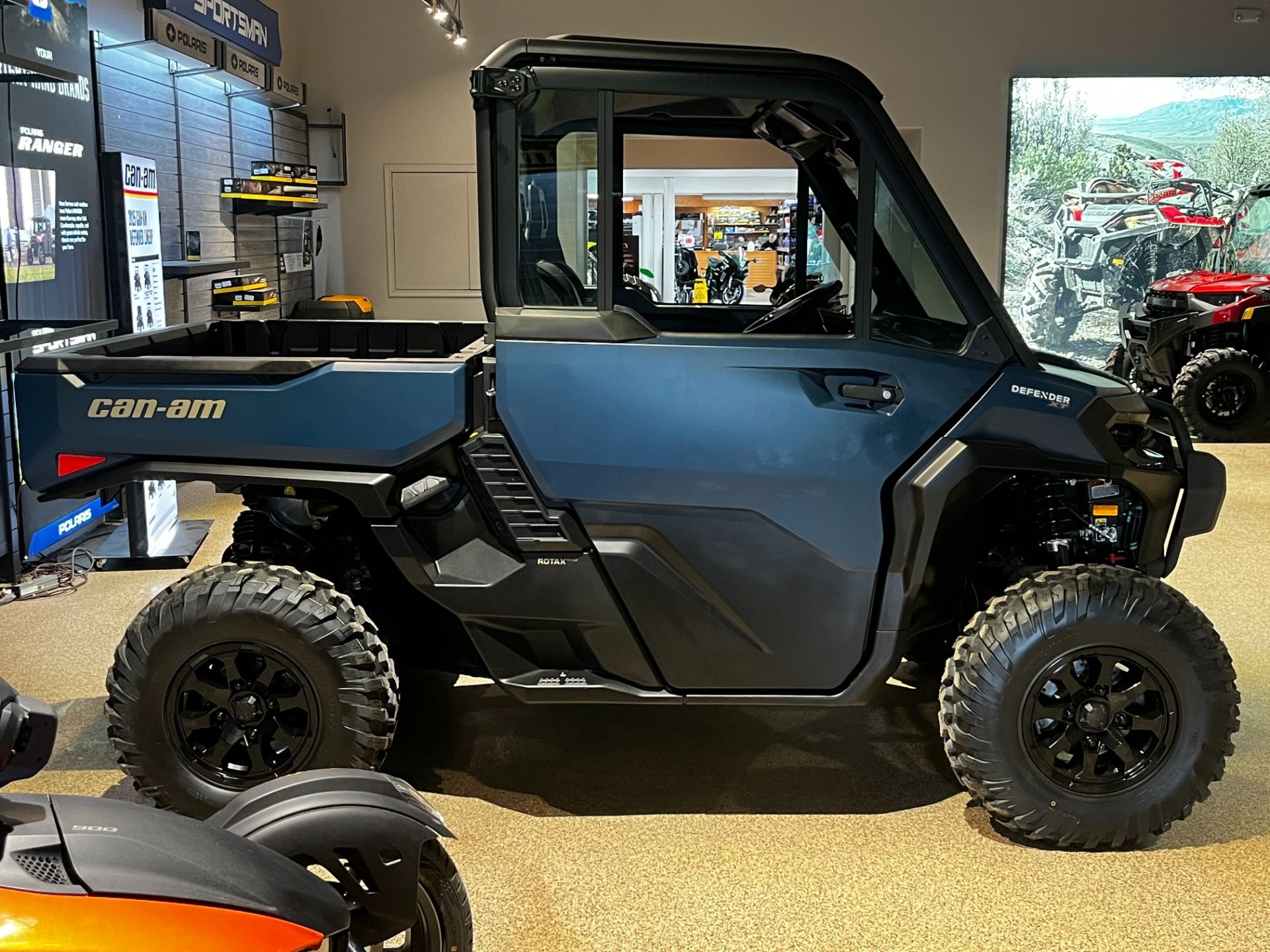 2026 Can-Am™ Defender XT CAB HD11 2