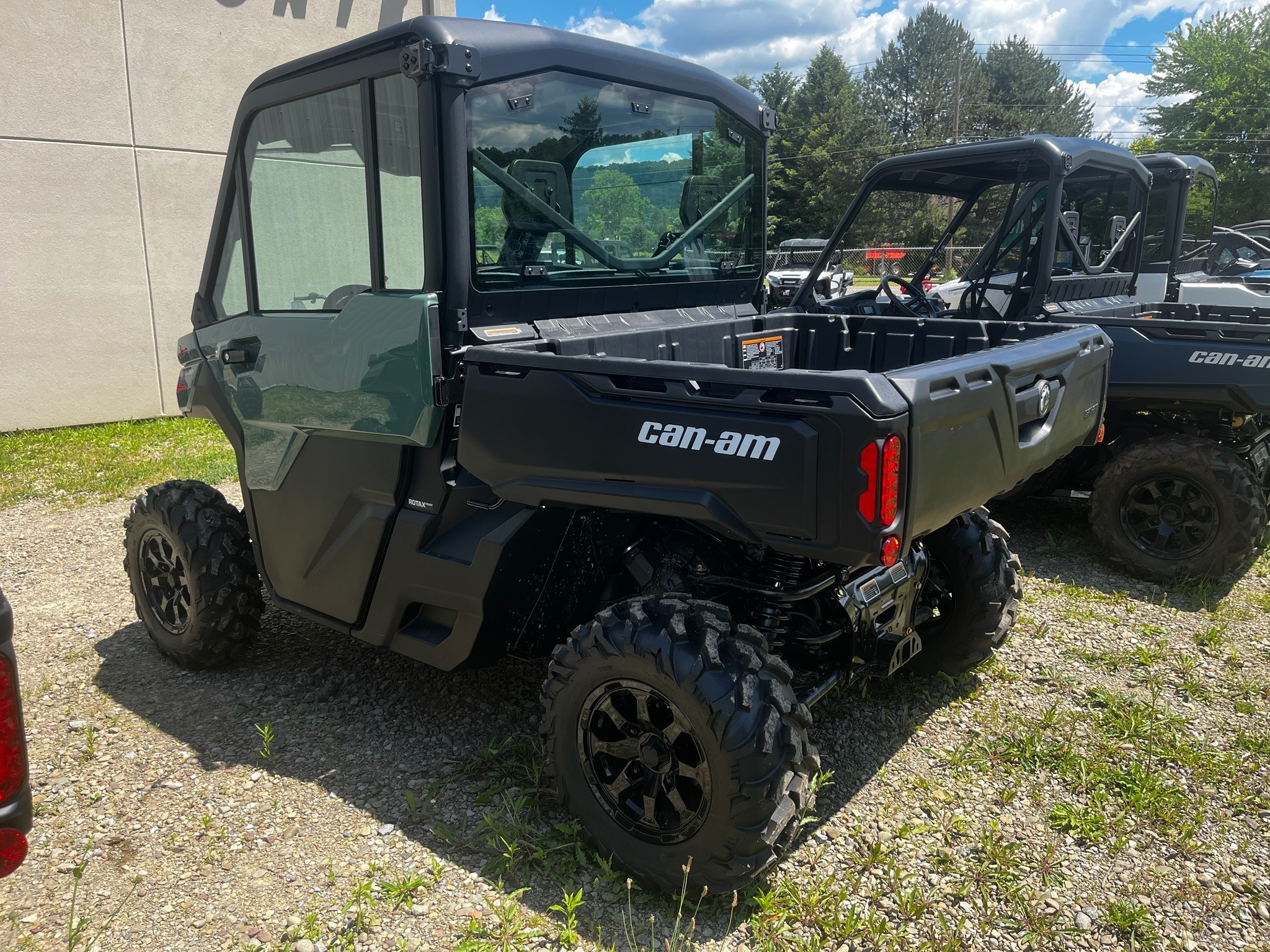 2026 Can-Am™ Defender DPS CAB 6