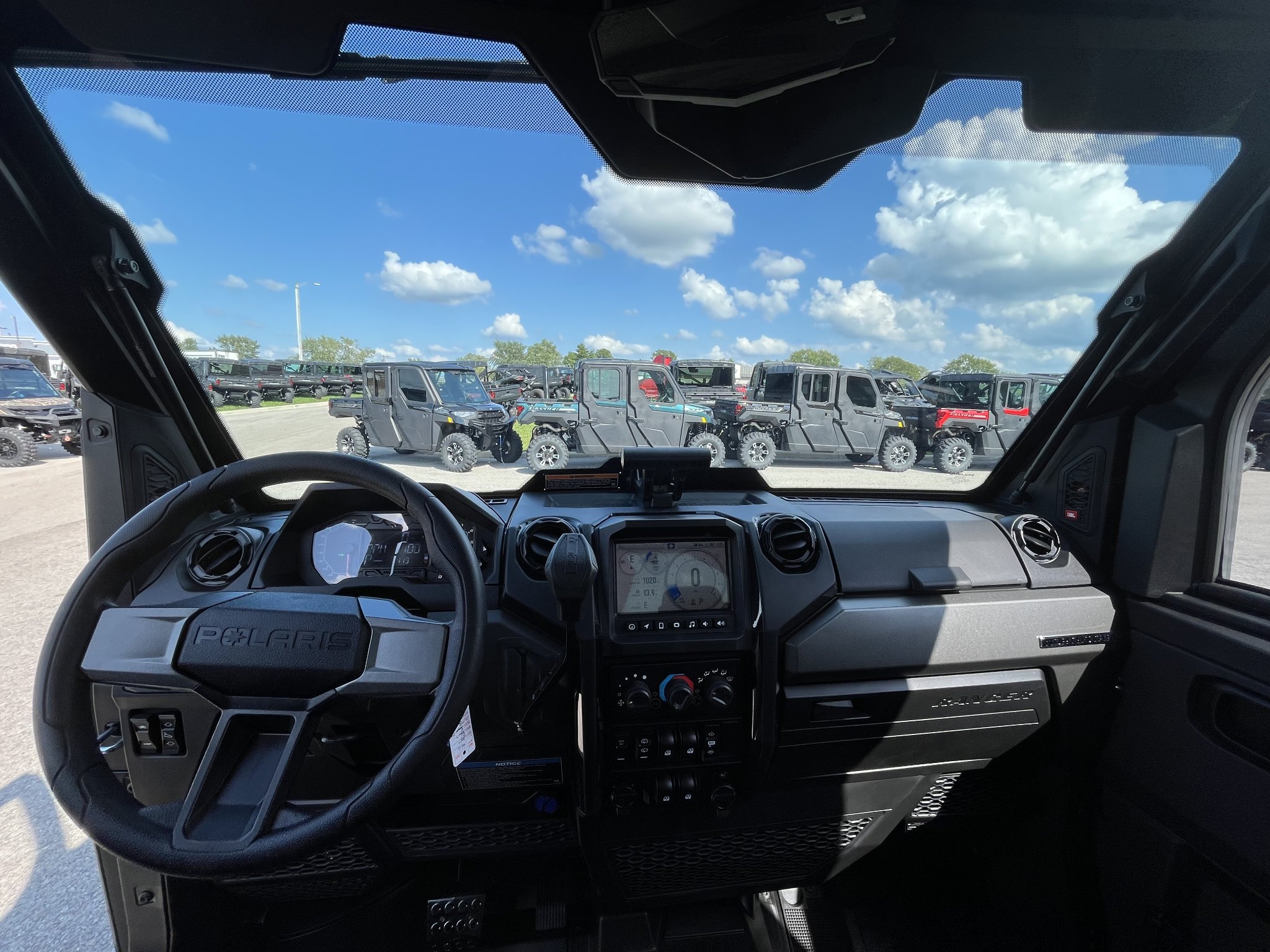 2027 Polaris Ranger Crew XD 1500 NorthStar Ultimate 6