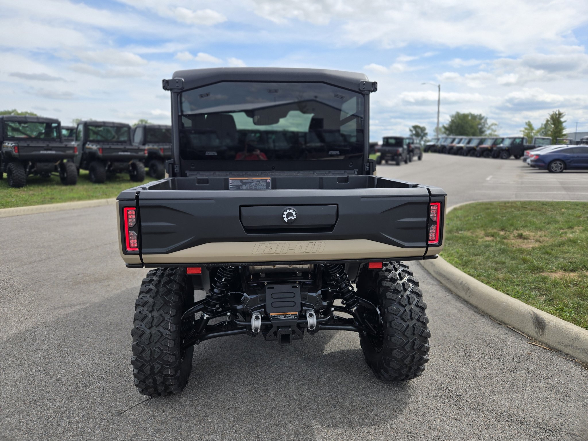 2027 Can-Am™ Defender Limited HD11 4