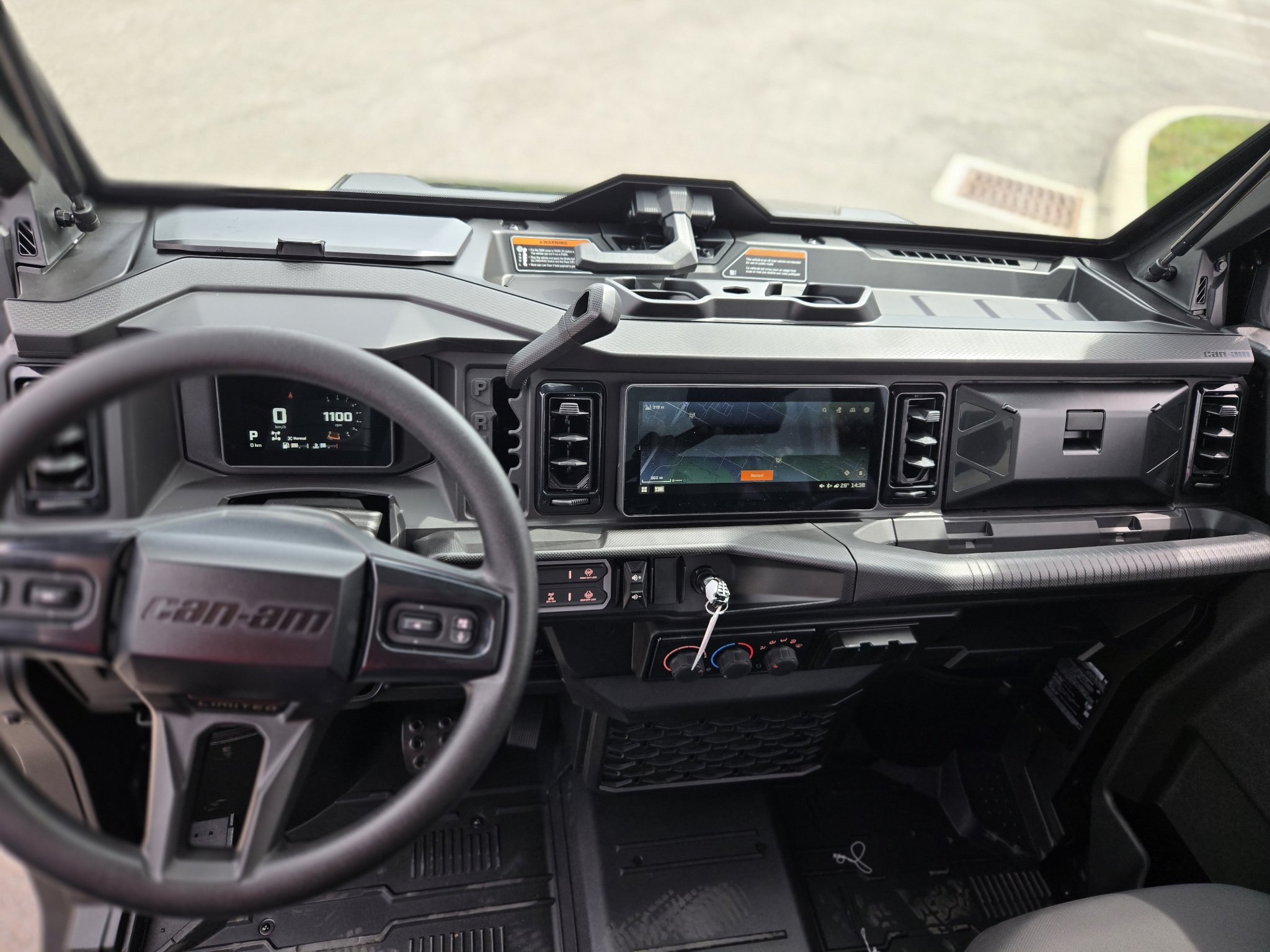 2027 Can-Am™ Defender Limited HD11 7