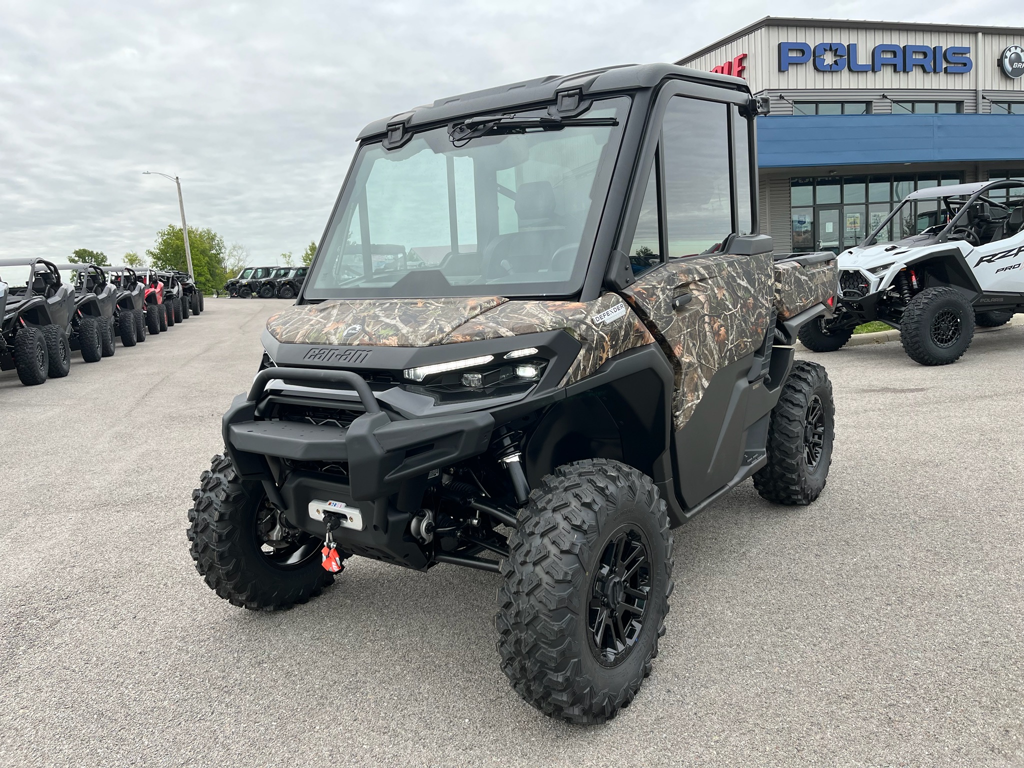 2026 Can-Am Defender Limited HD11
