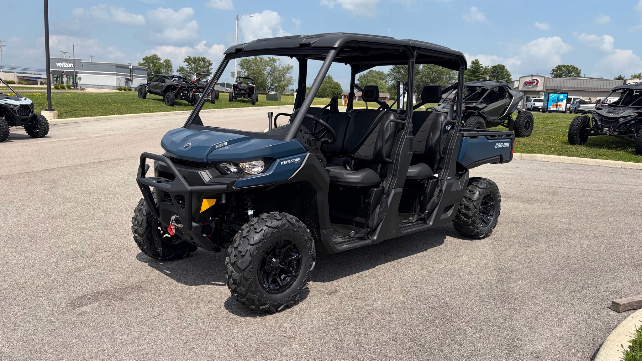 2026 Can-Am Defender MAX XT HD9