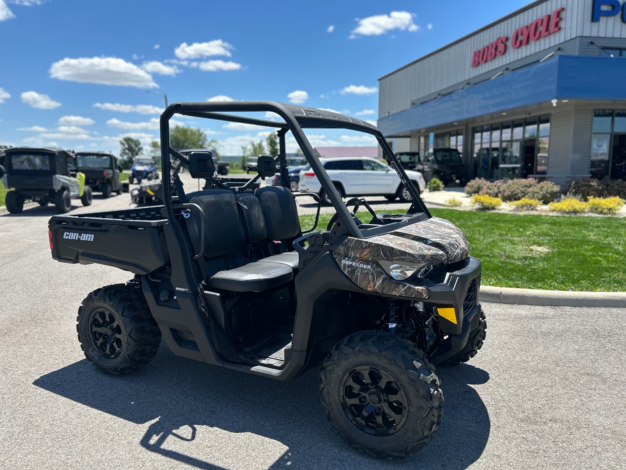 2026 Can-Am Defender DPS HD7