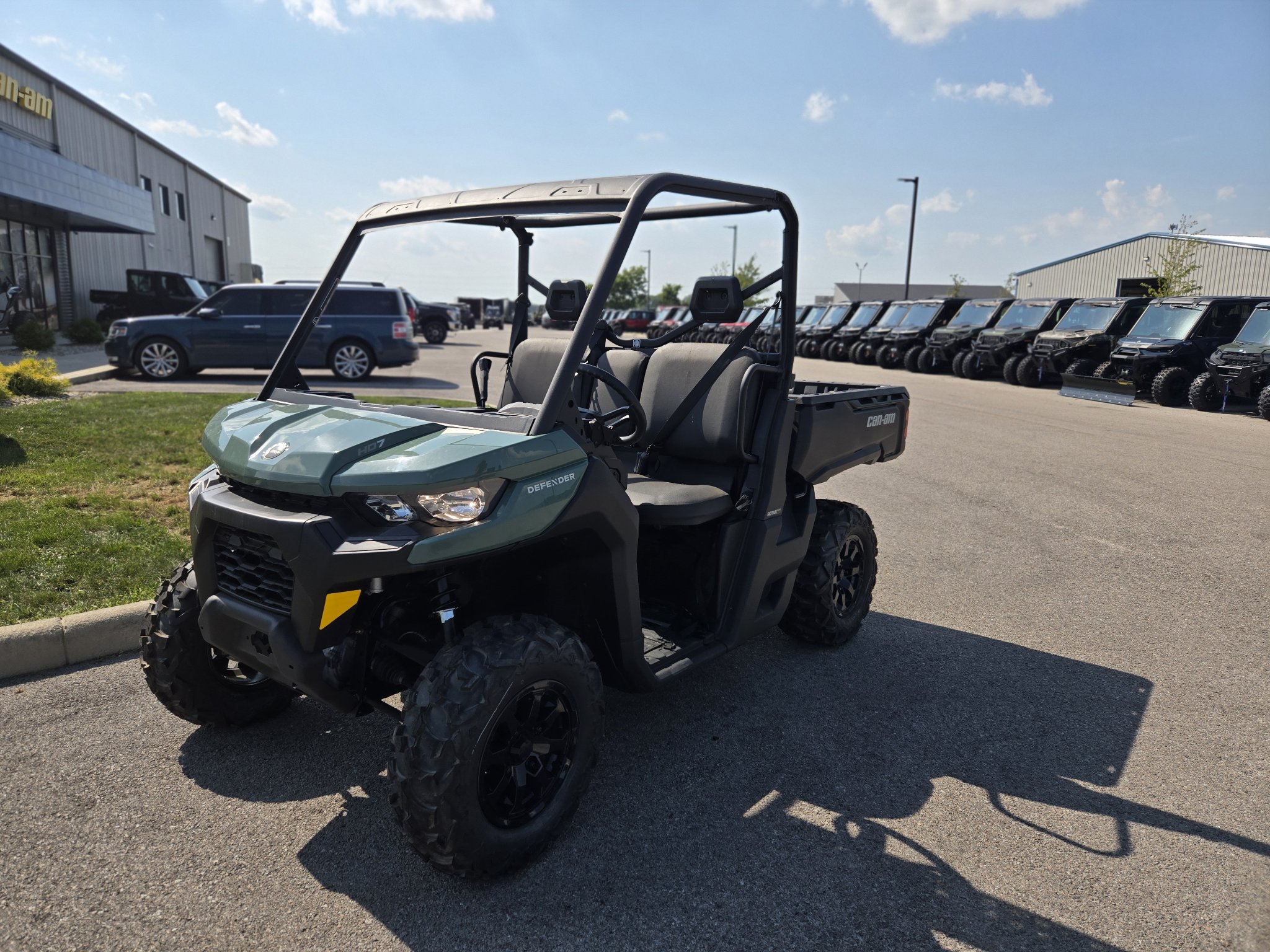 2026 Can-Am Defender DPS HD7