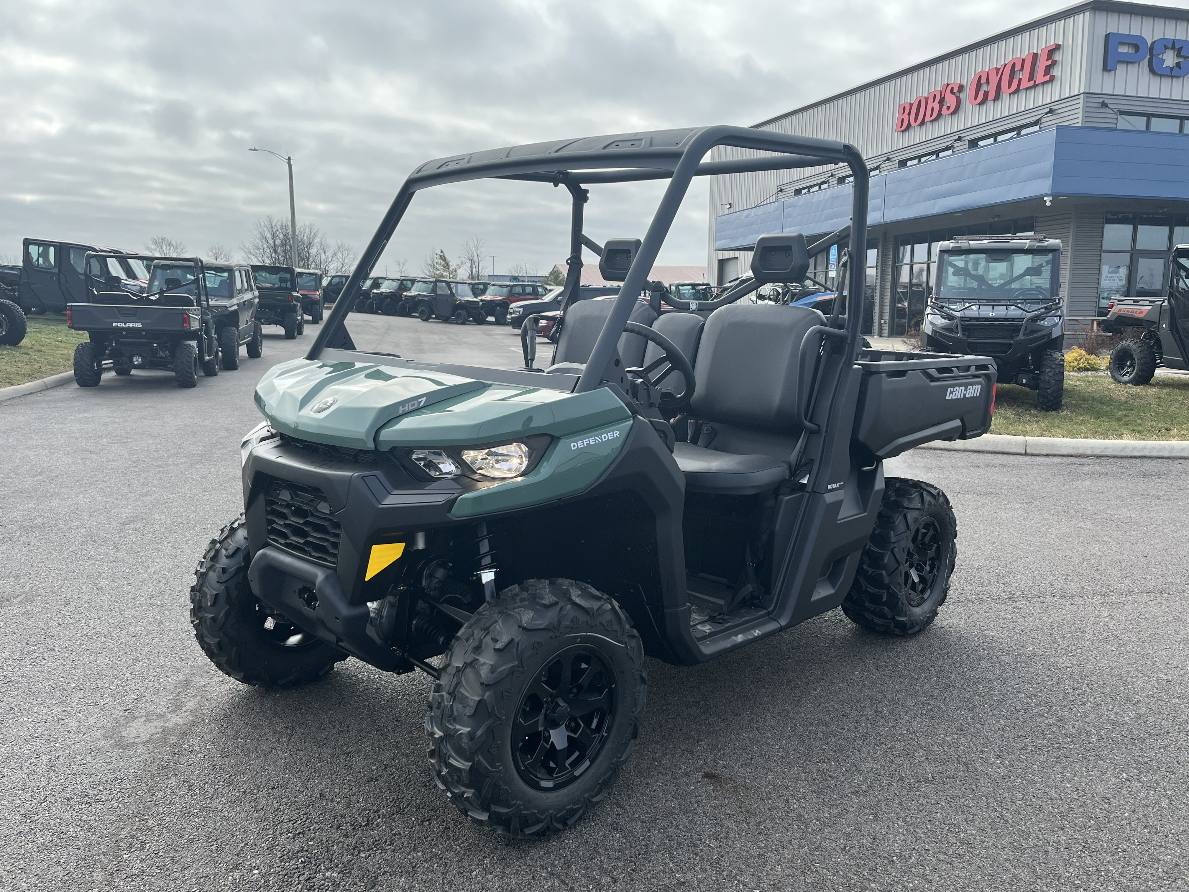2026 Can-Am Defender DPS HD7