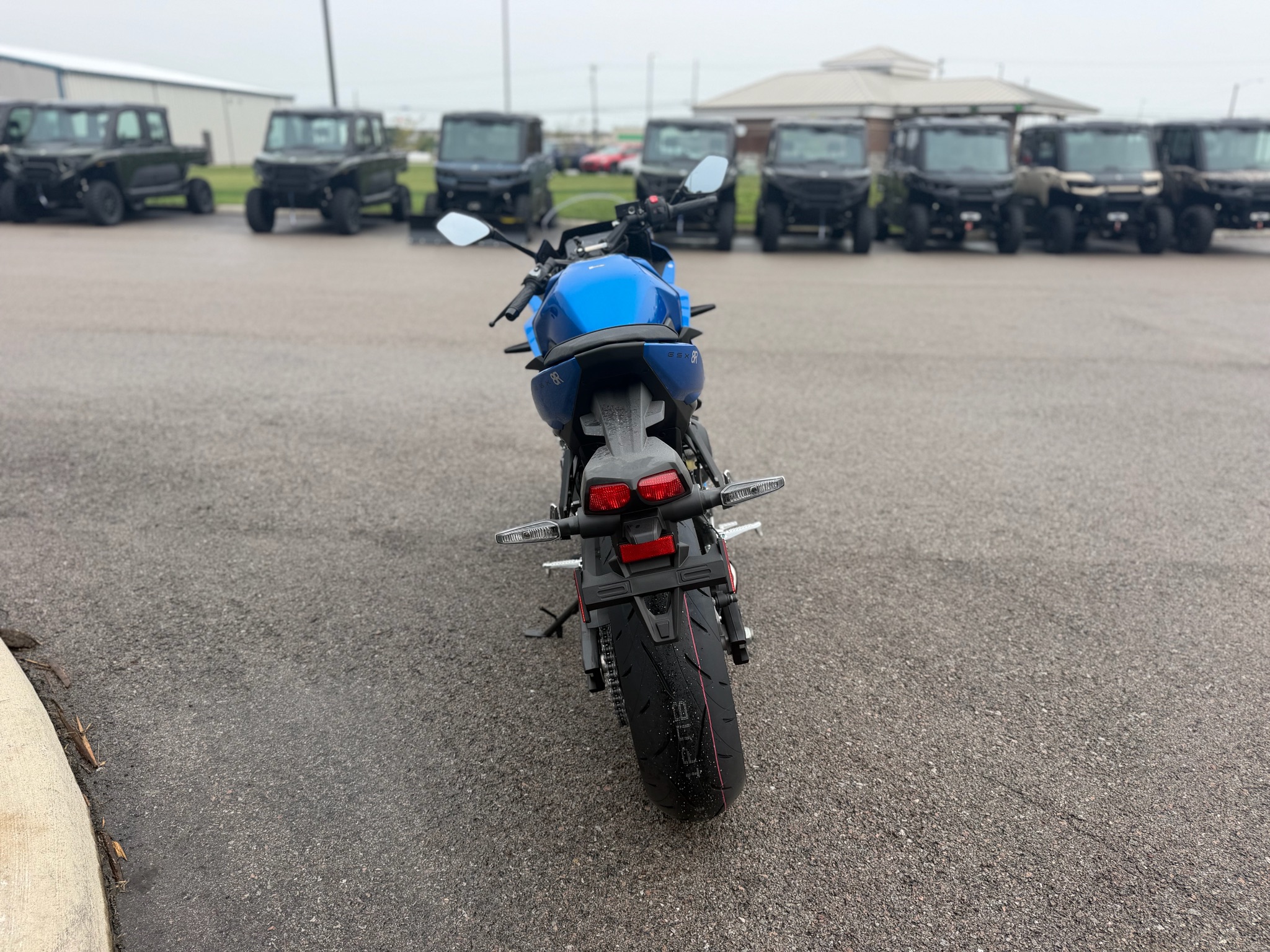 2026 Suzuki GSX-8R 3