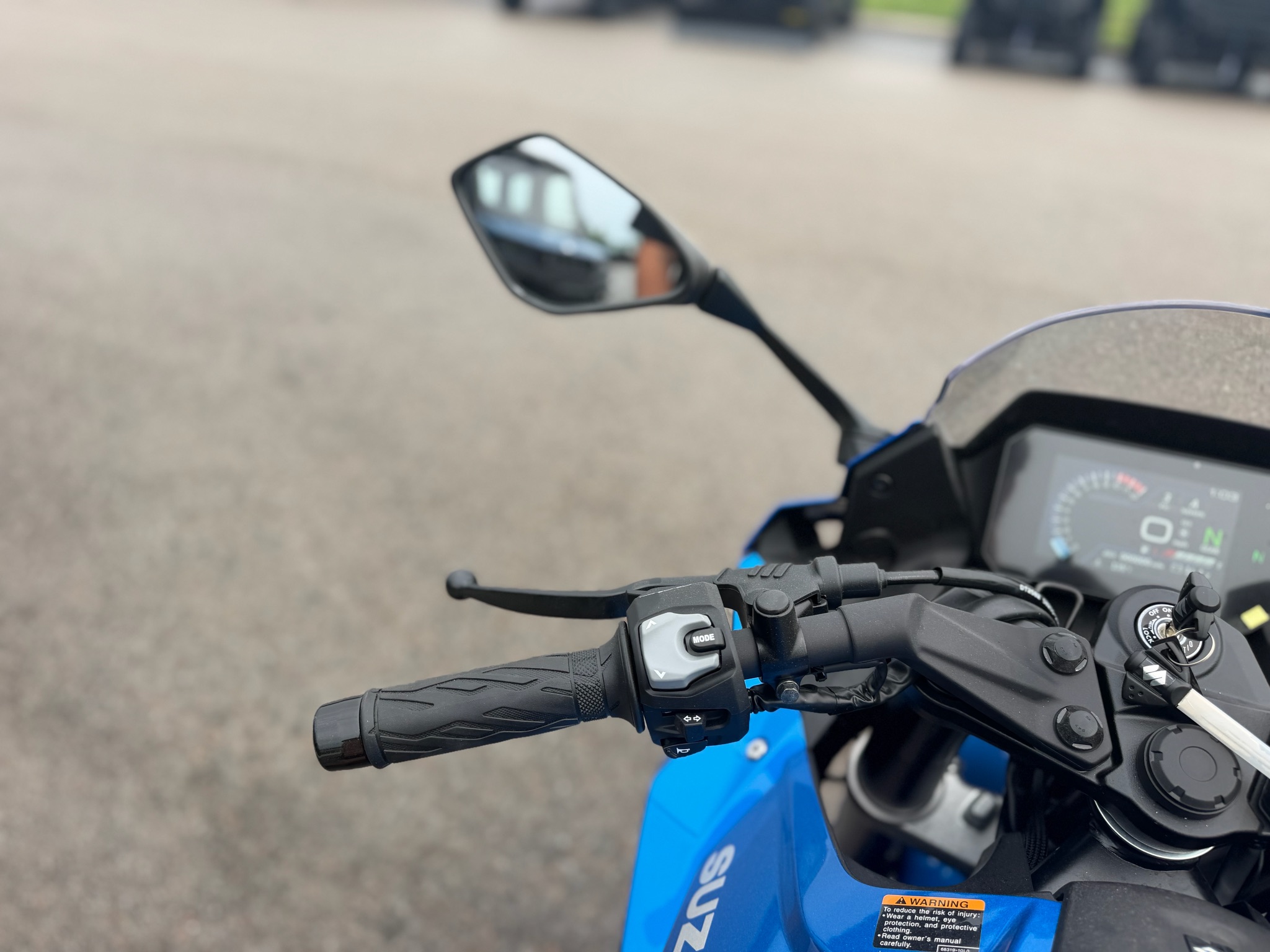 2026 Suzuki GSX-8R 7