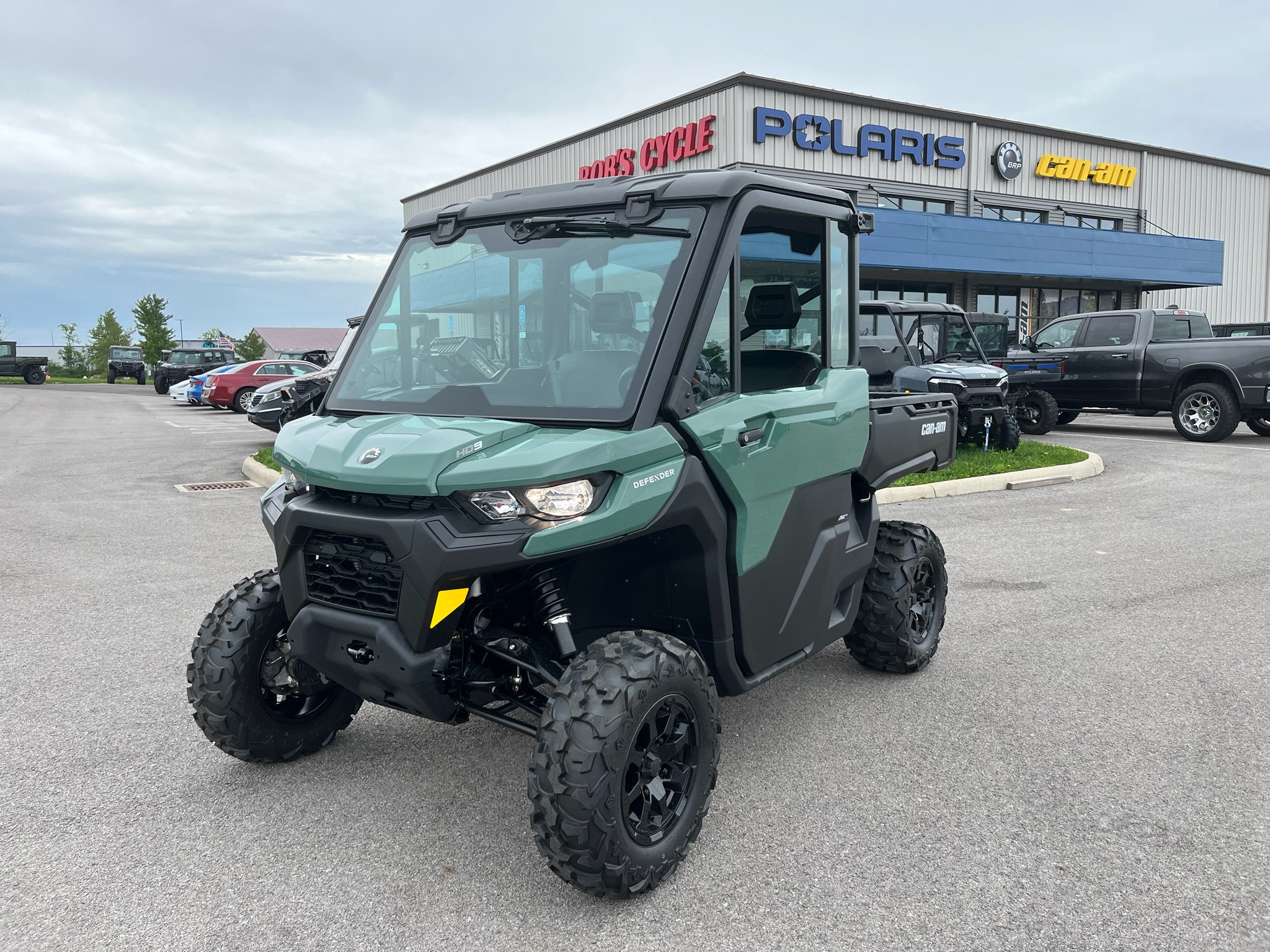 2026 Can-Am Defender DPS CAB HD10