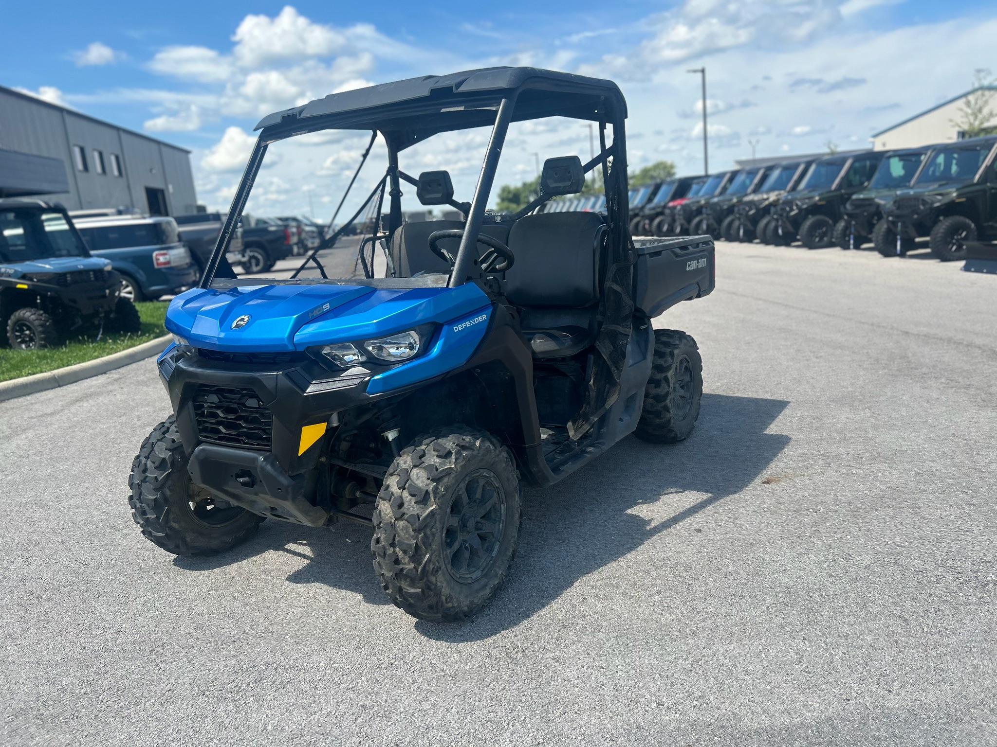2022 Can-Am Defender DPS HD9