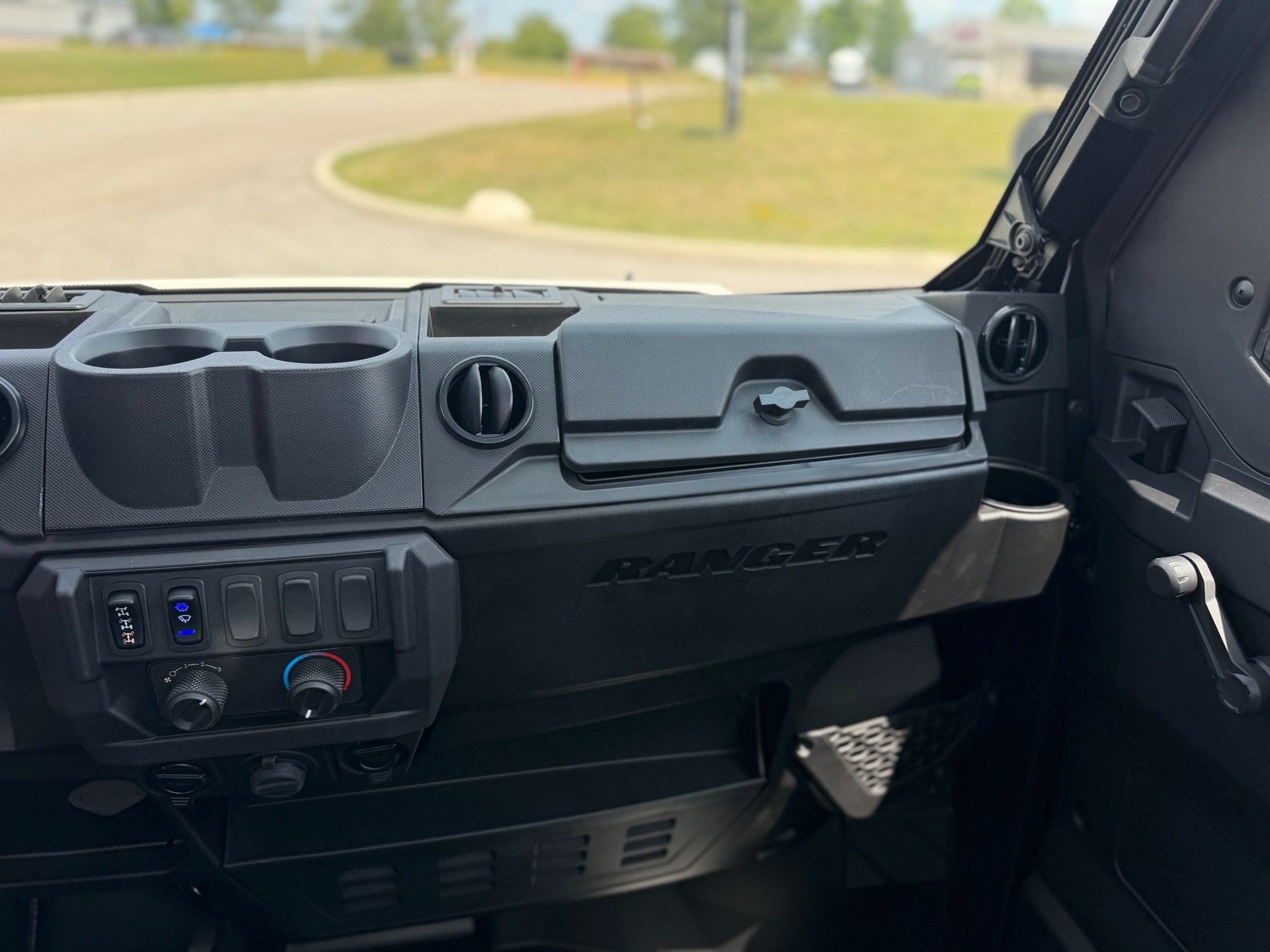 2026 Polaris Ranger 1000 Cab 8