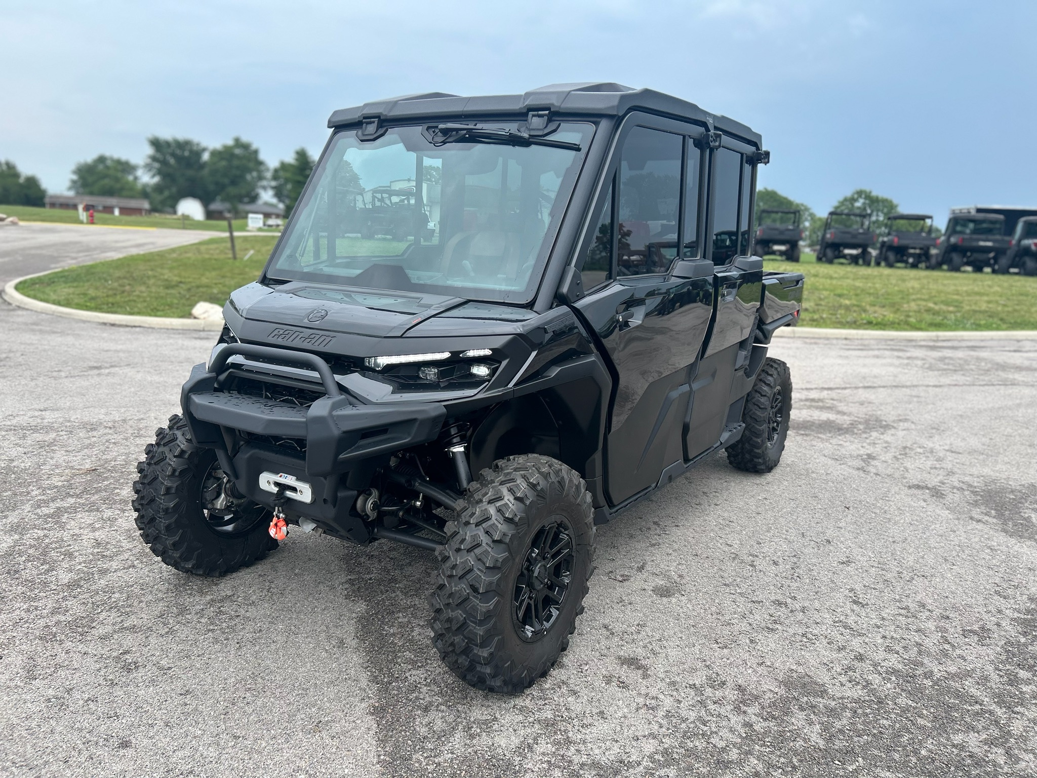 2026 Can-Am™ Defender MAX Lone Star CAB HD11 1