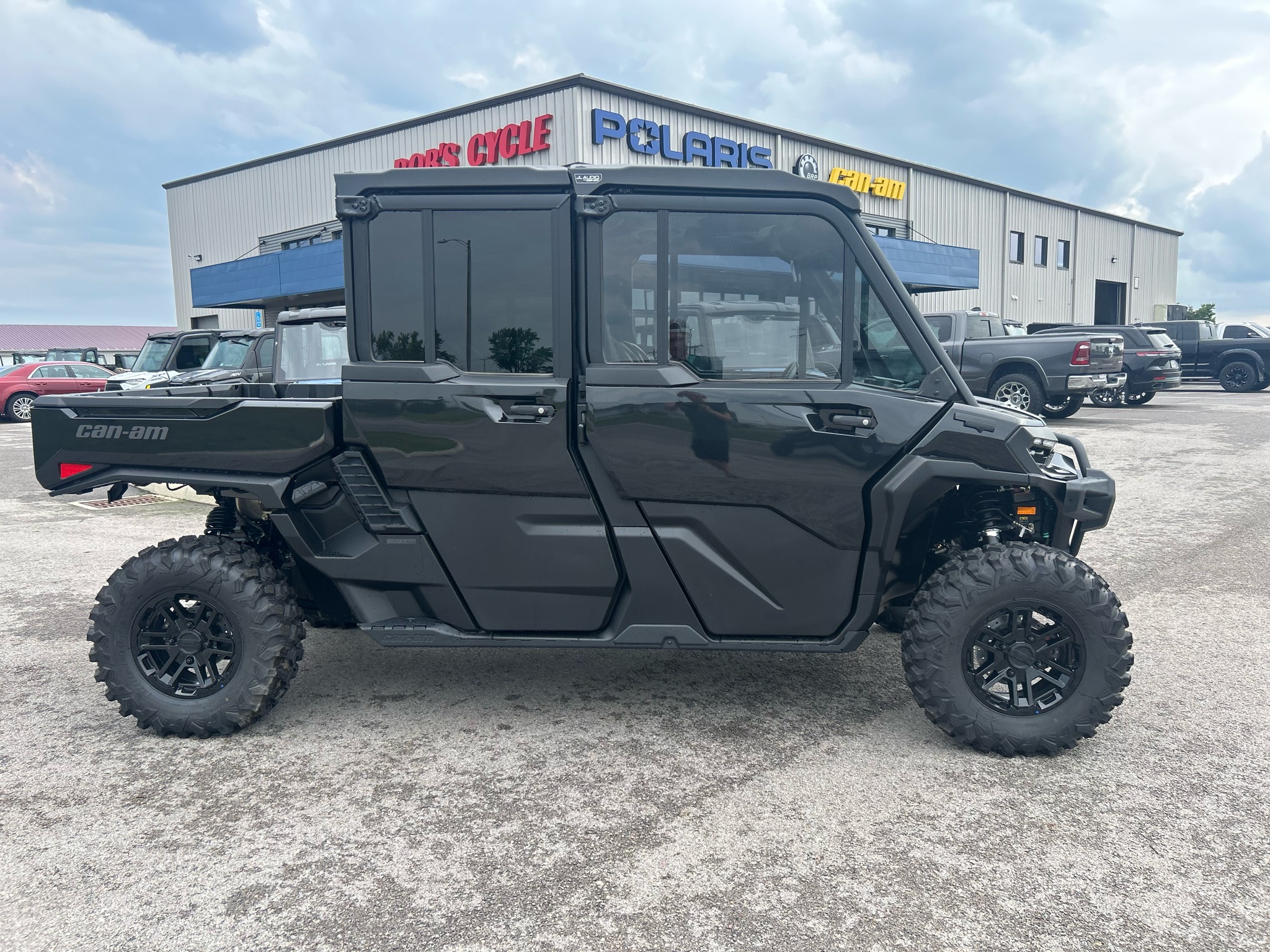 2026 Can-Am™ Defender MAX Lone Star CAB HD11 3