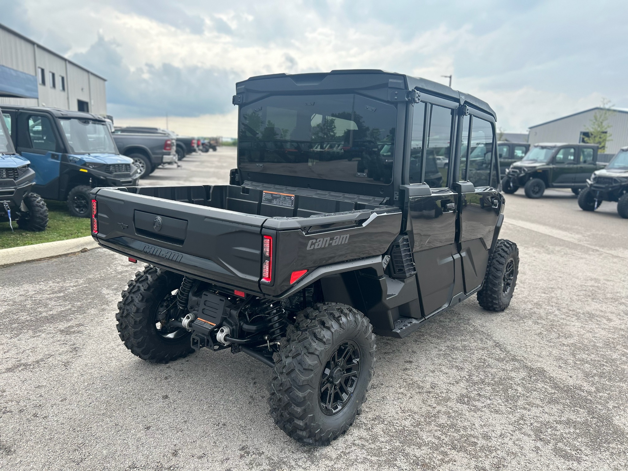 2026 Can-Am™ Defender MAX Lone Star CAB HD11 4