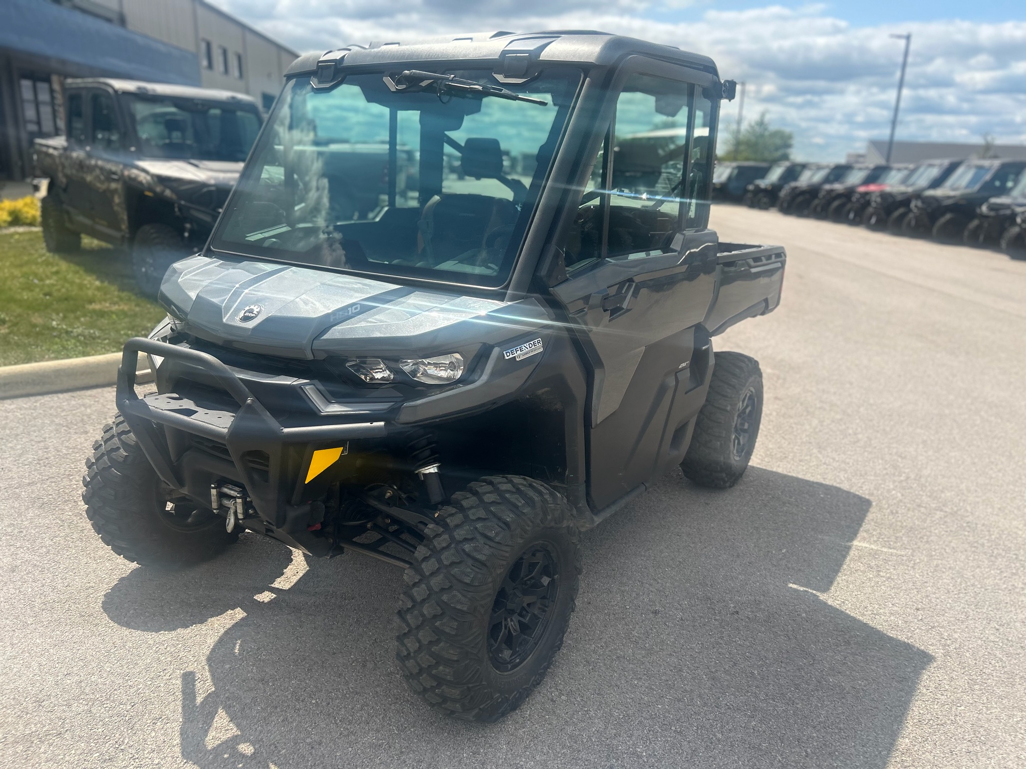 2022 Can-Am Defender Limited CAB HD10