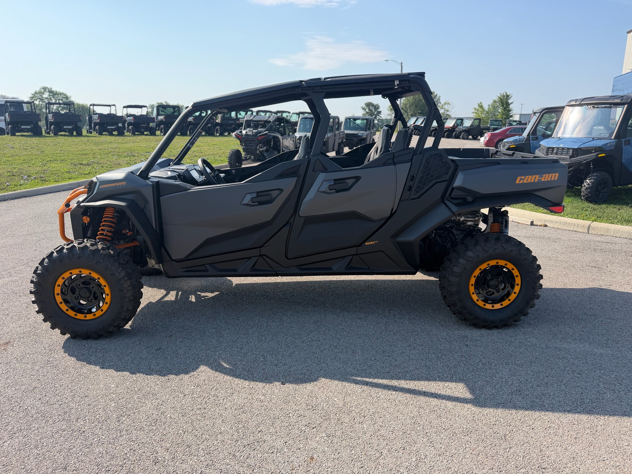 2026 Can-Am™ Commander MAX XT-P 5