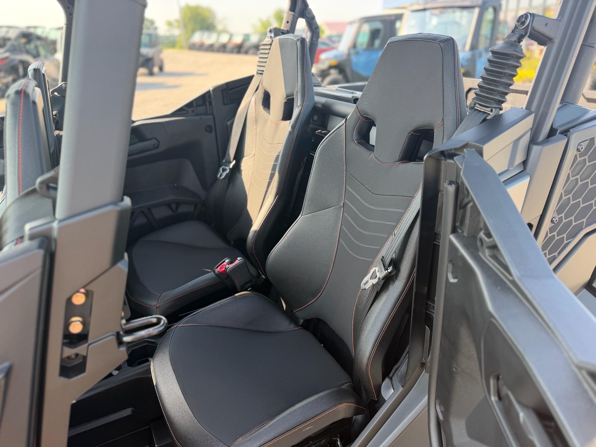 2026 Can-Am™ Commander MAX XT-P 7