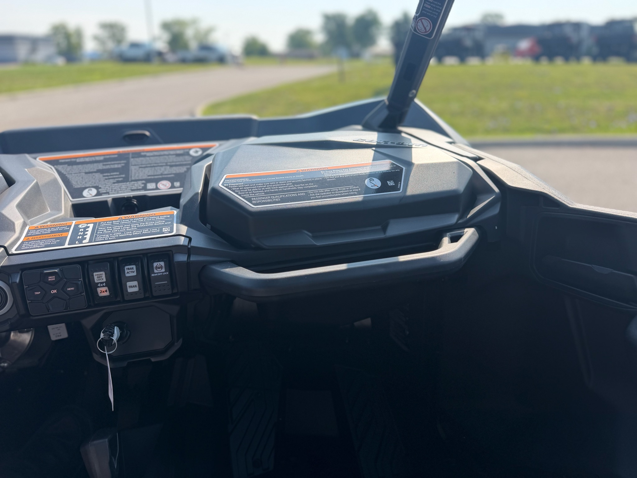 2026 Can-Am™ Commander MAX XT-P 9