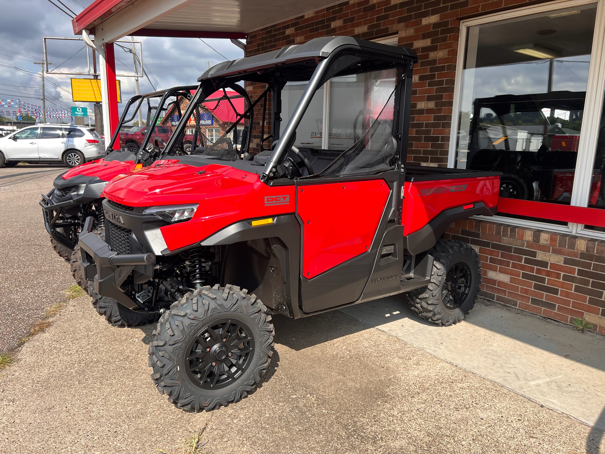 2026 Pioneer 1000 Deluxe