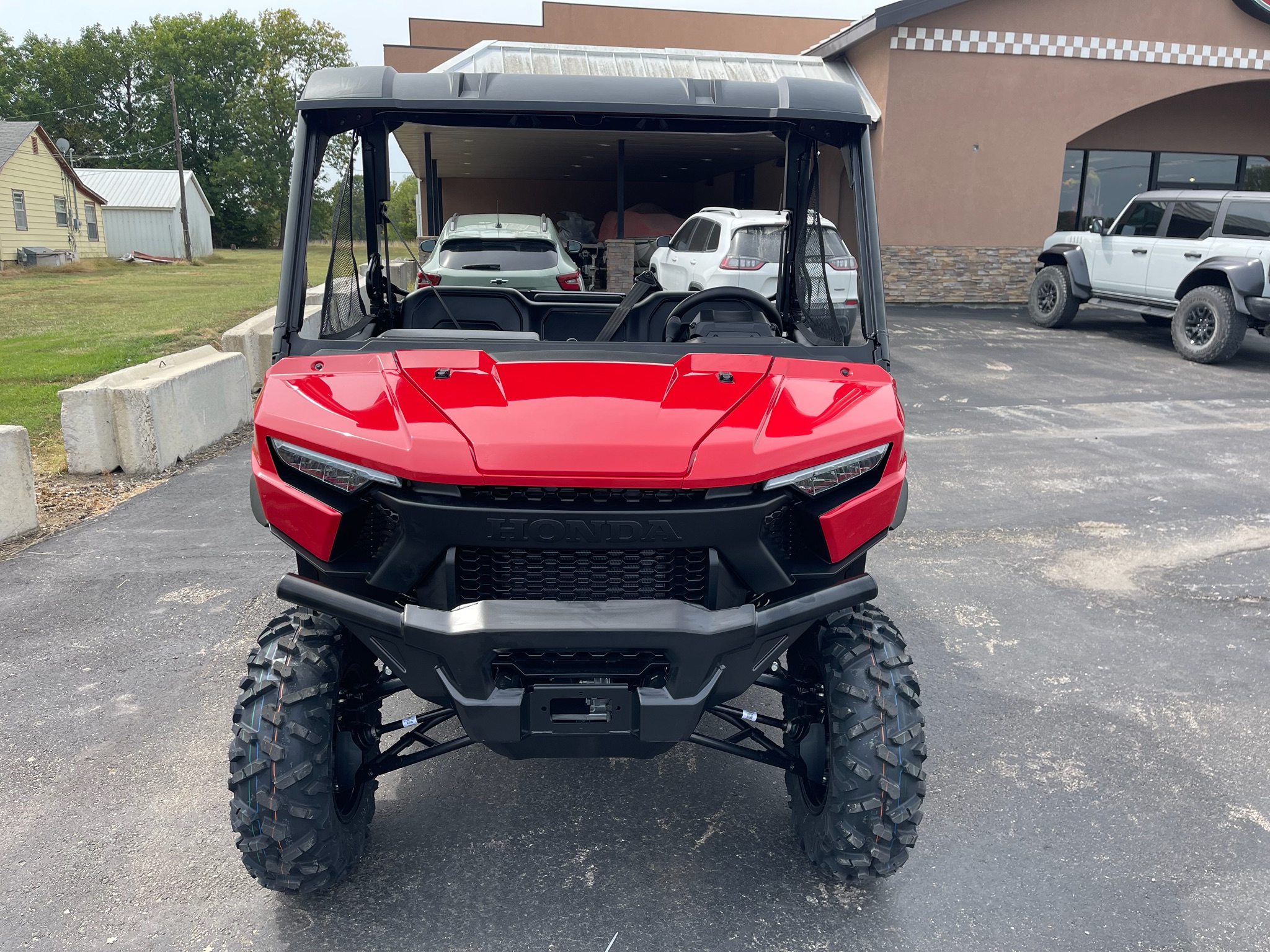 2026 Honda Pioneer 1000 Deluxe 2