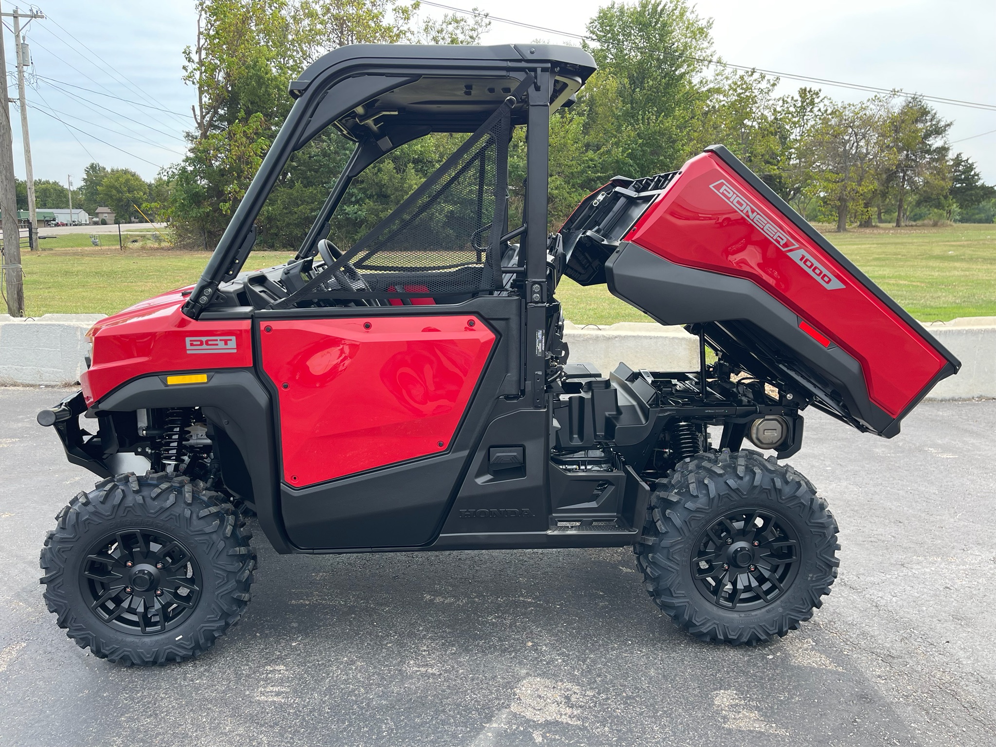 2026 Honda Pioneer 1000 Deluxe 6