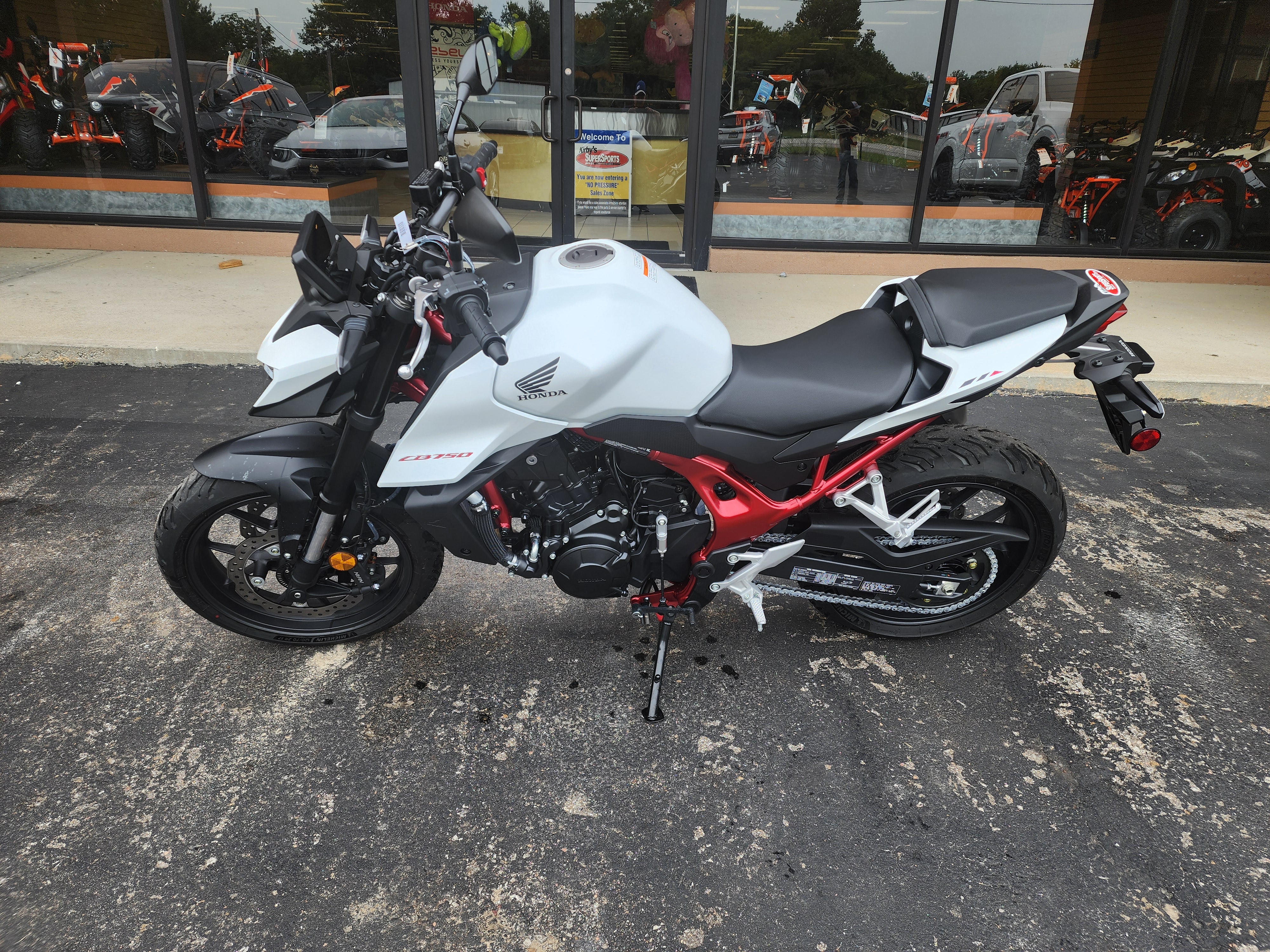 New 2025 Honda CB750 Hornet - Specs, Price, Photos | Chanute KS