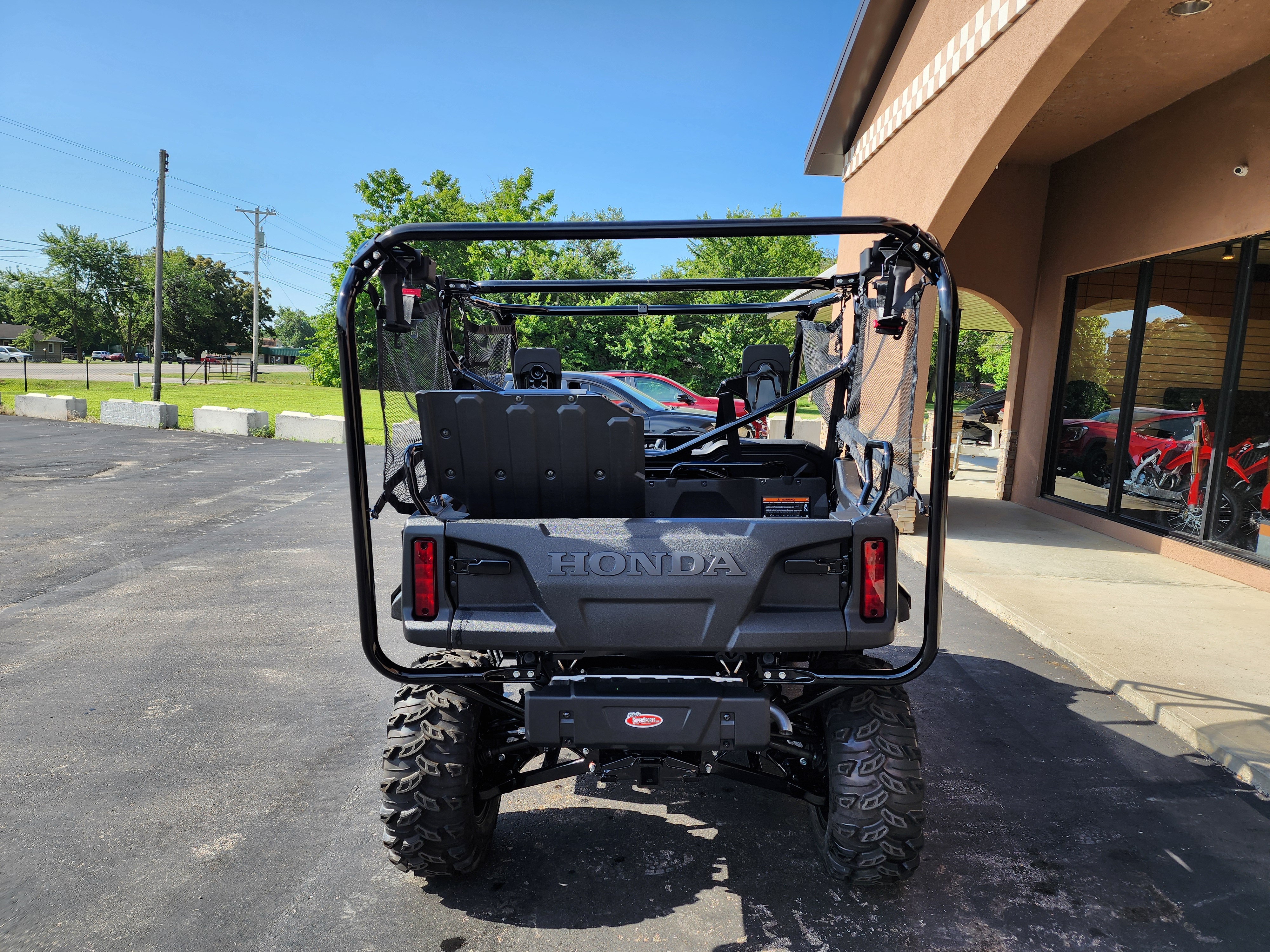 New 2025 Honda Pioneer 1000-5 Deluxe - Specs, Price, Photos
