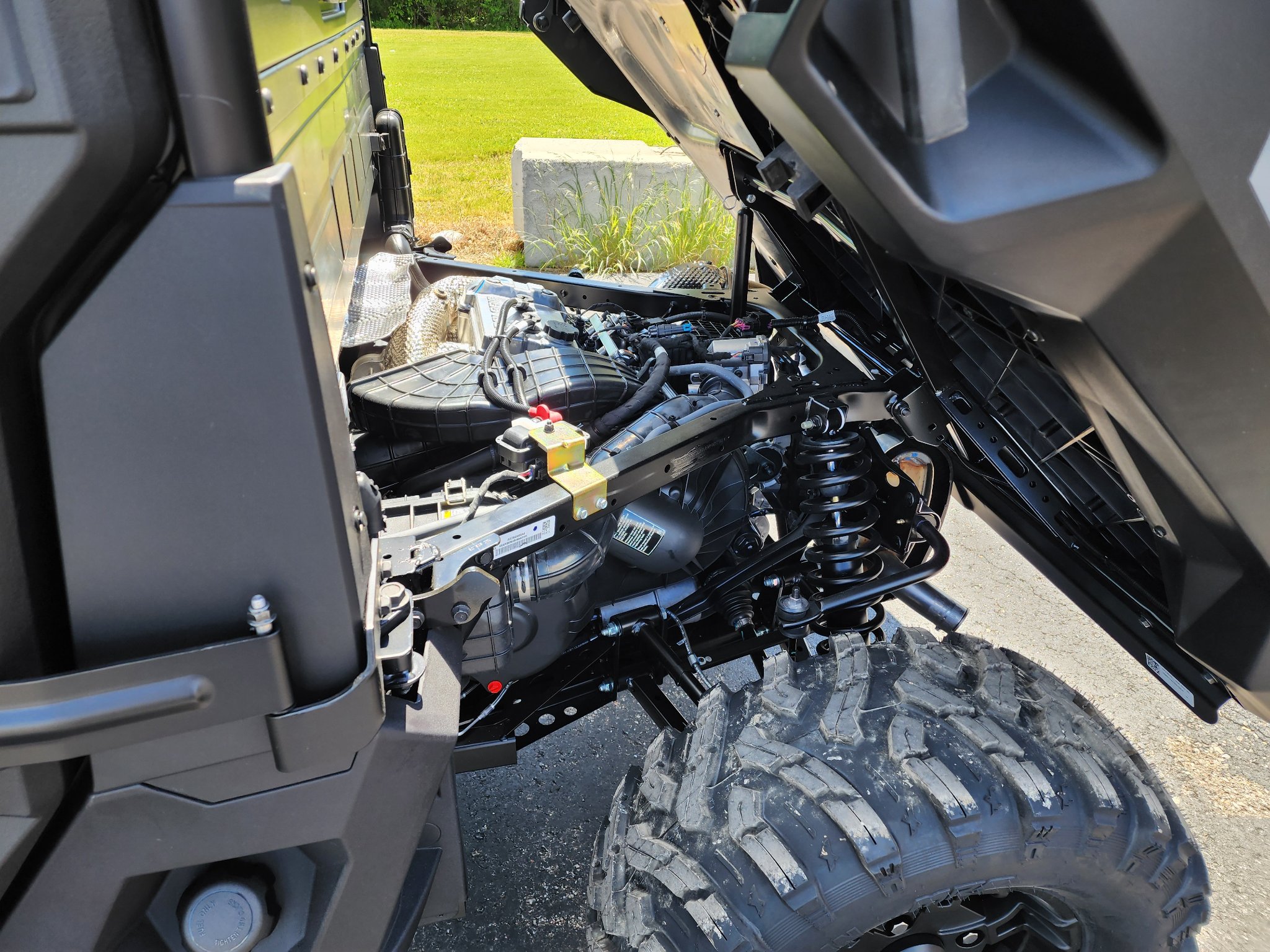 2027 Polaris Ranger Crew XP 1000 Cab 8