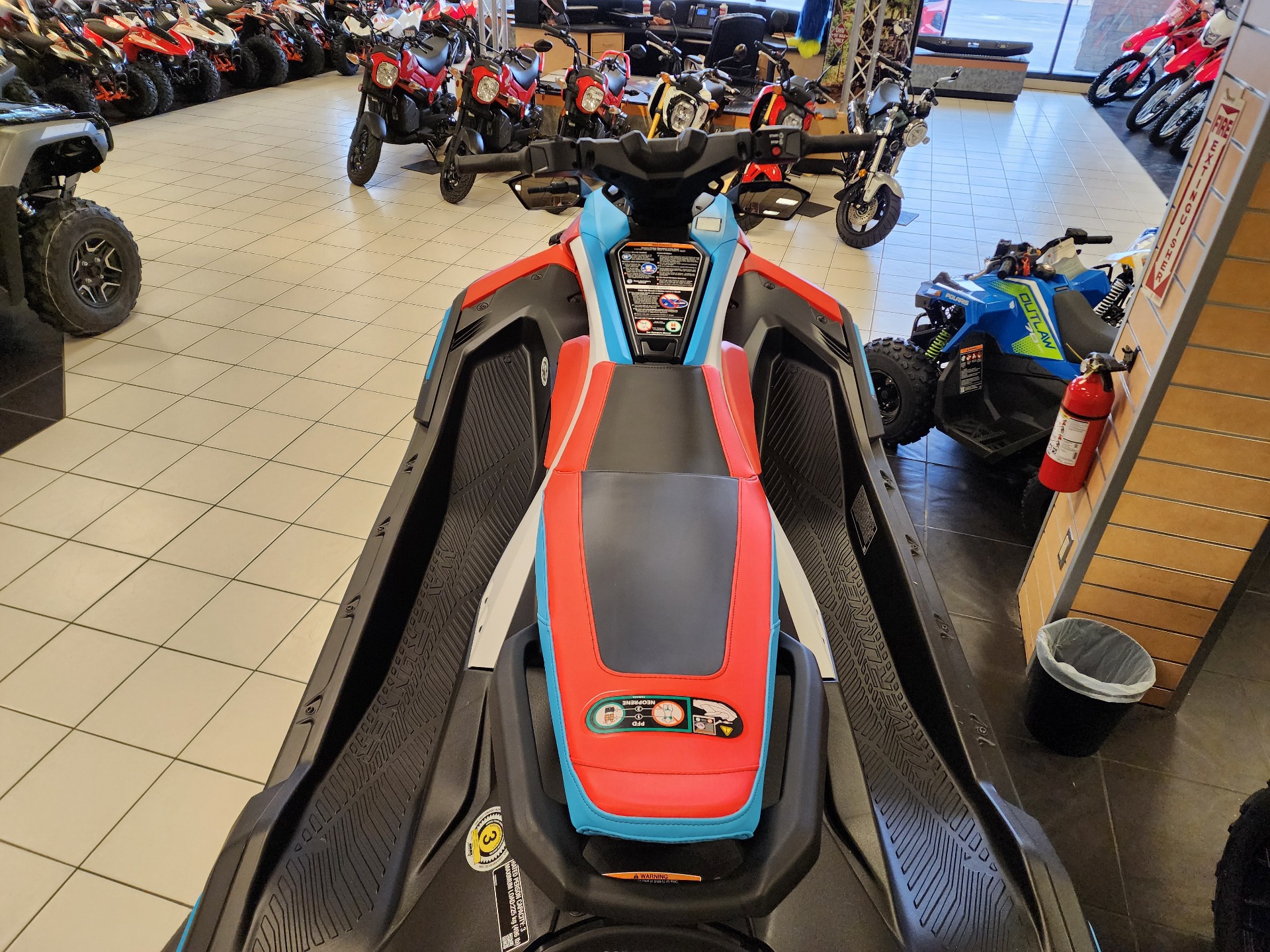 New 2025 Yamaha JetBlaster DLX 3-Up - Specs, Price, Photos