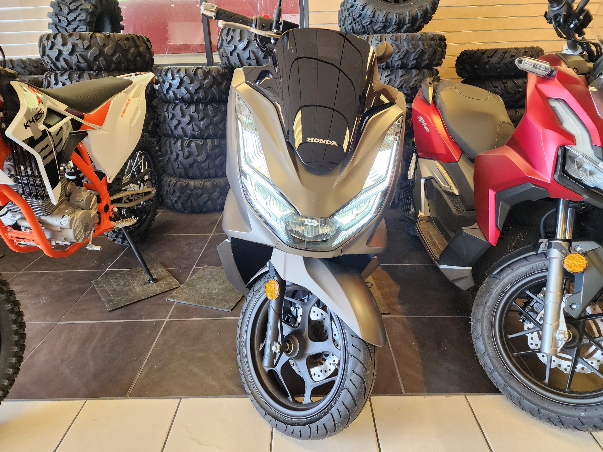 New 2023 Honda PCX - Specs, Price, Photos | Chanute KS Dealer New 2023 Honda PCX - Specs, Price, Photos | Chanute KS Dealer