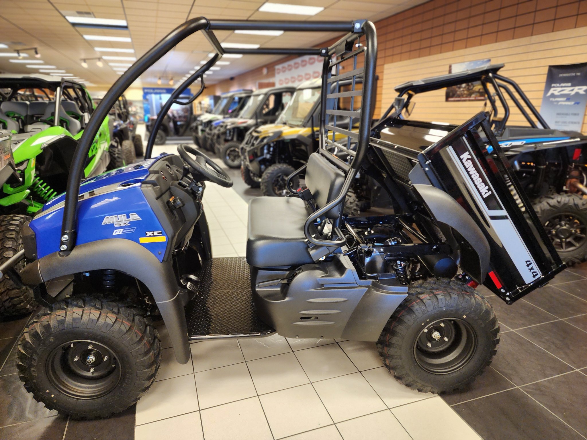 2026 Kawasaki MULE SX 4x4 XC 7