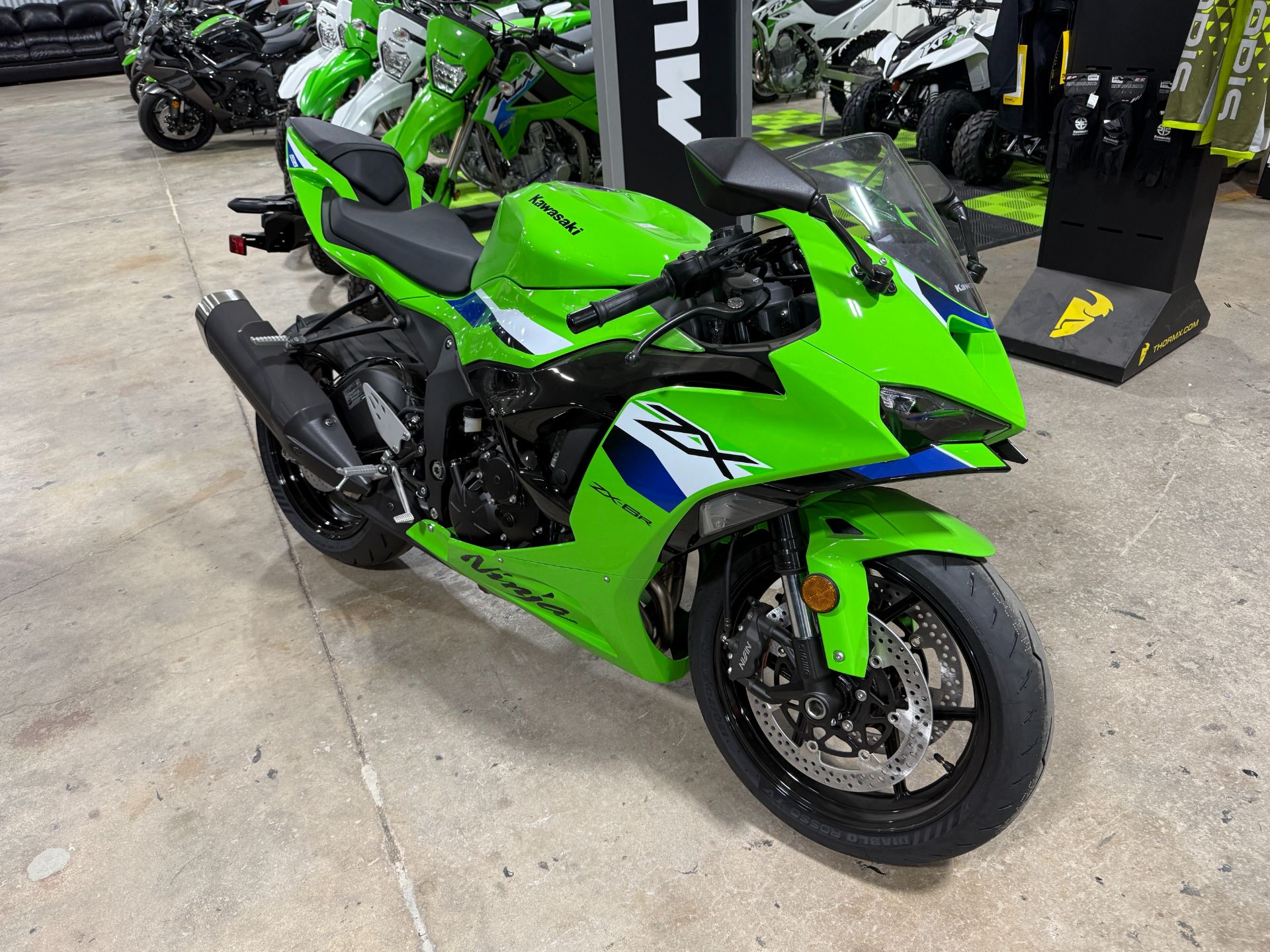 2026 Kawasaki Ninja® ZX-6R 3