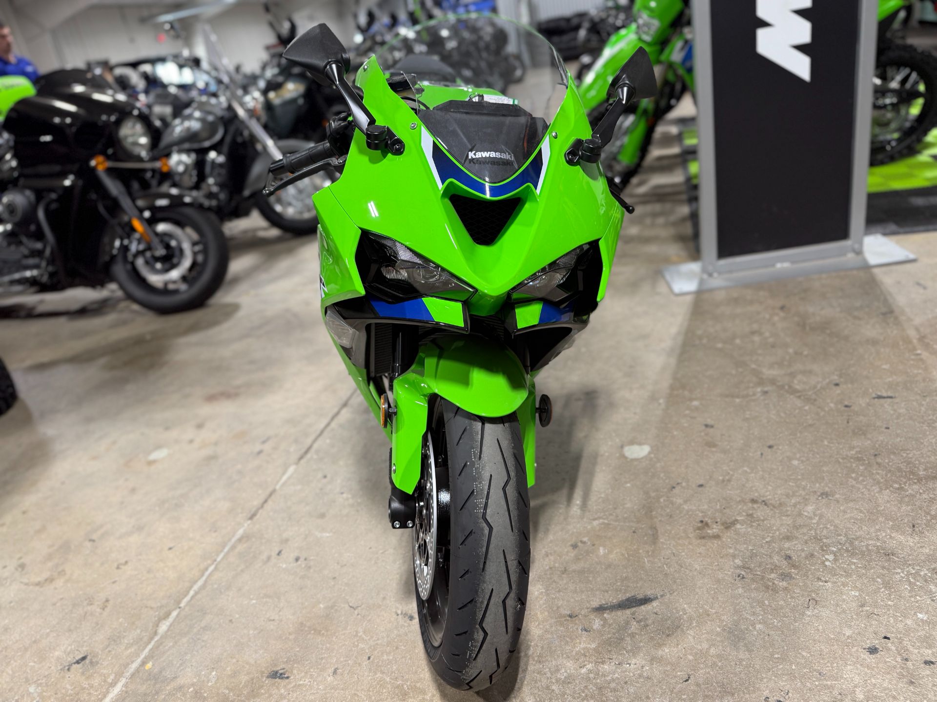2026 Kawasaki Ninja® ZX-6R 4