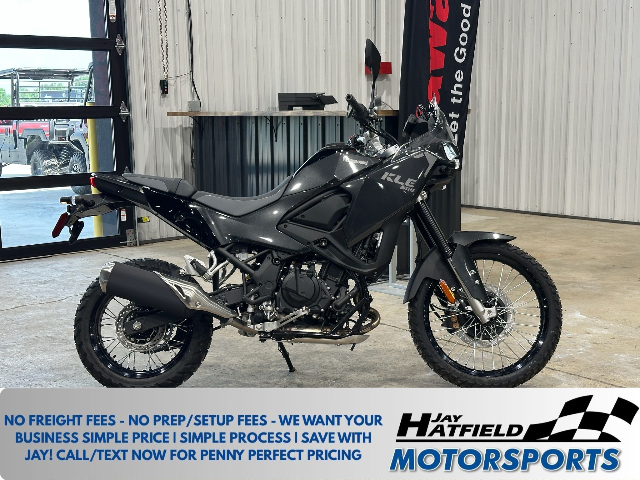2026 Metallic Carbon Gray / Ebony Kawasaki KLE®500 ABS in