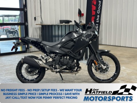 2026 Metallic Carbon Gray / Ebony Kawasaki KLE®500 ABS in