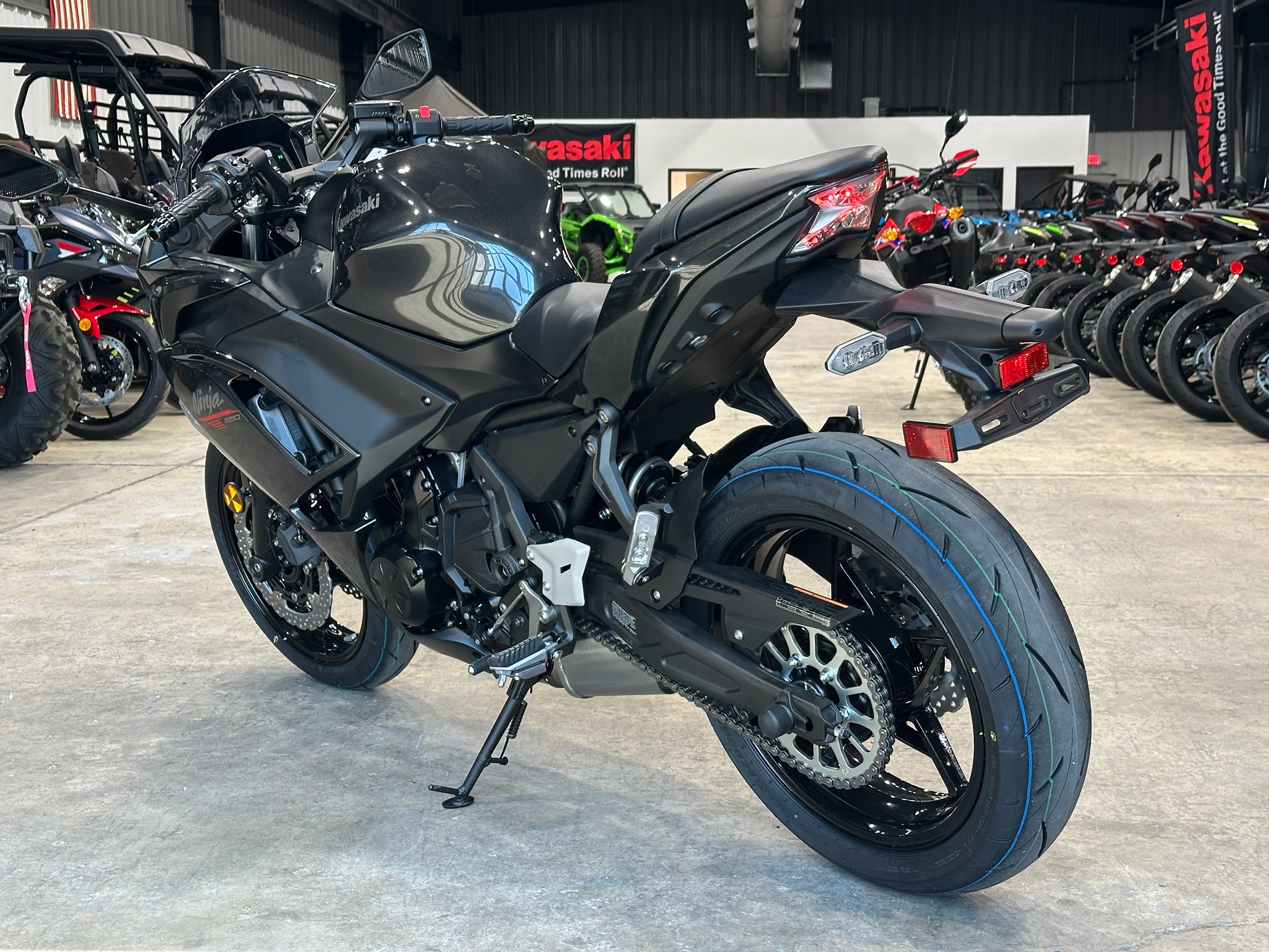 2026 Kawasaki Ninja® 650 8