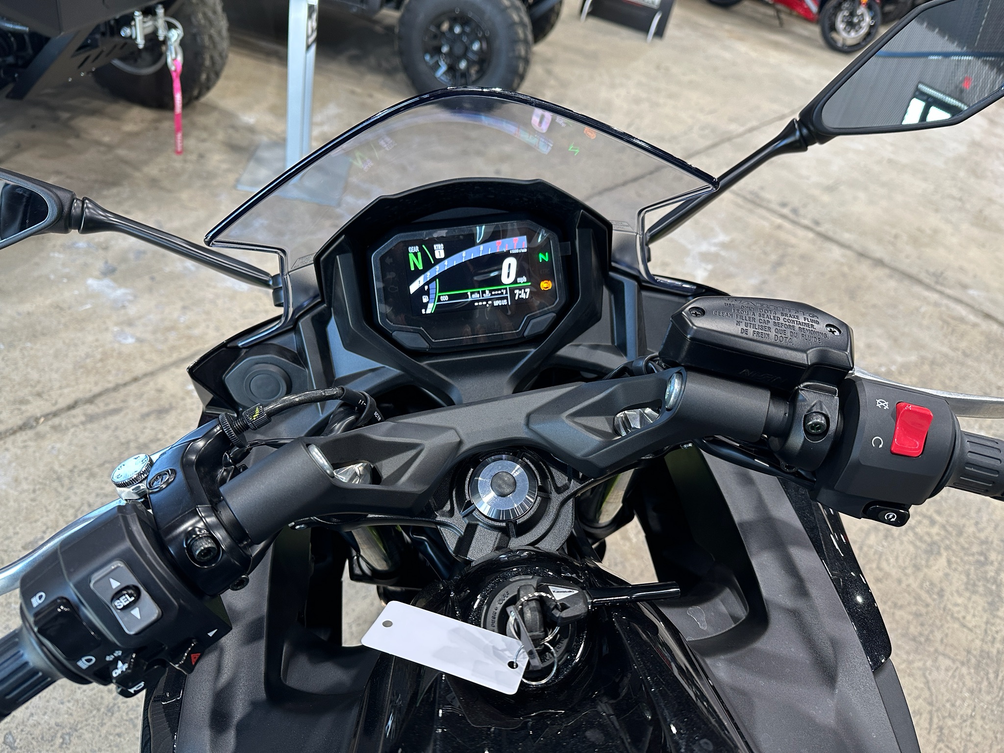 2026 Kawasaki Ninja® 650 ABS 5