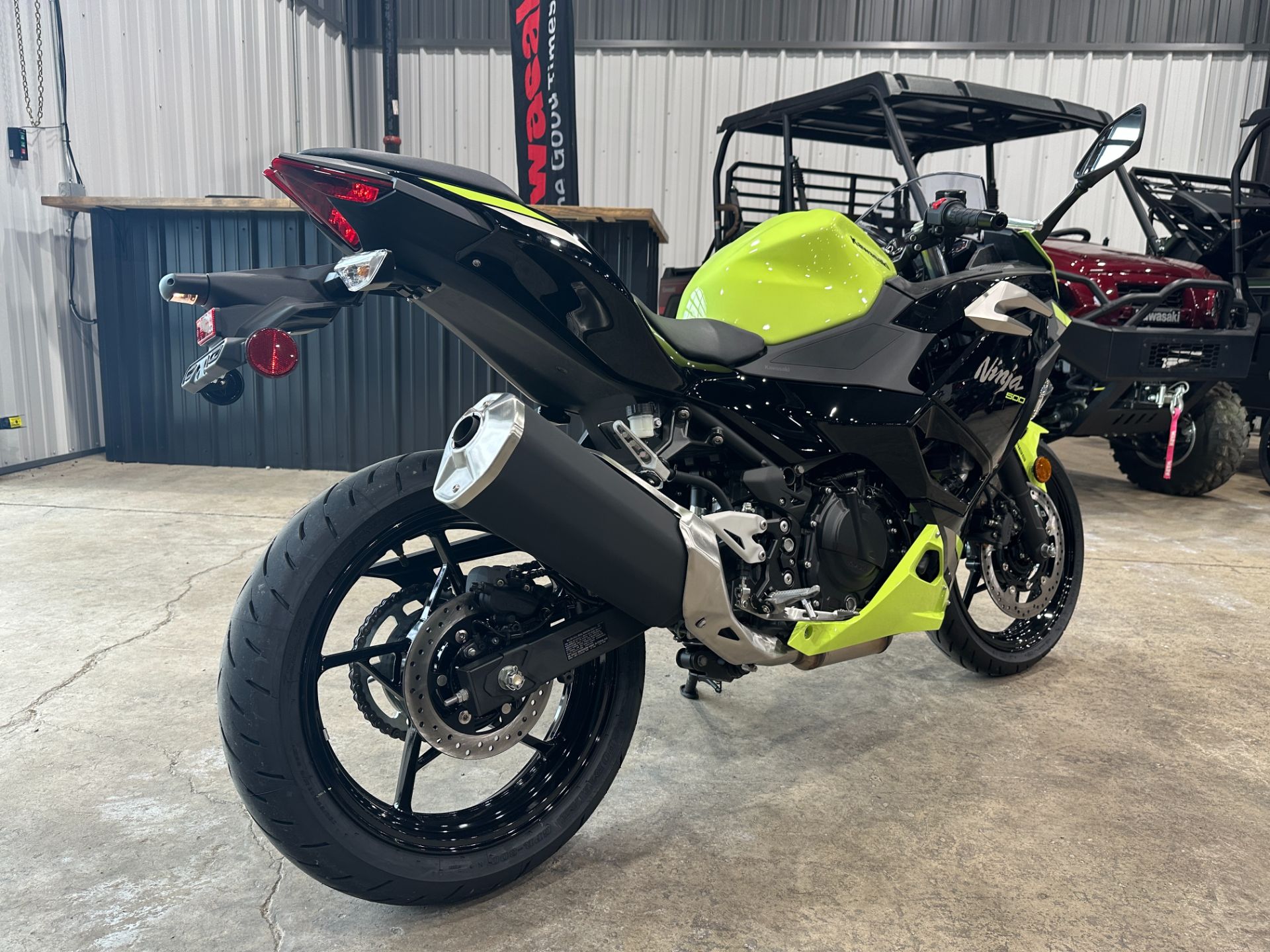 2026 Kawasaki Ninja® 500 ABS 7