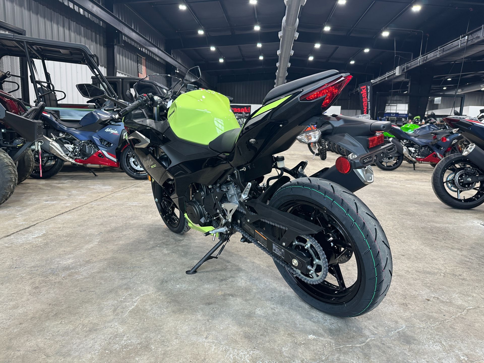 2026 Kawasaki Ninja® 500 ABS 6