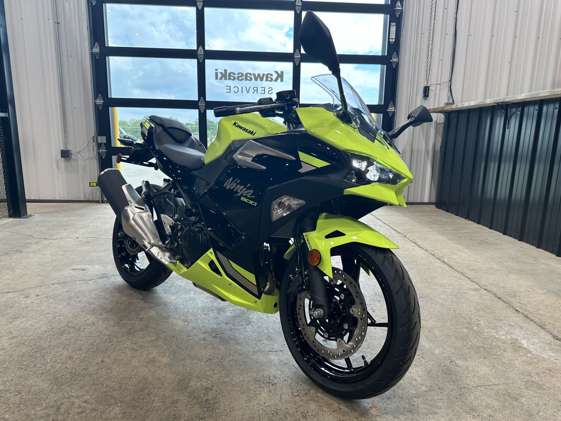 2026 Kawasaki Ninja® 500 ABS 2