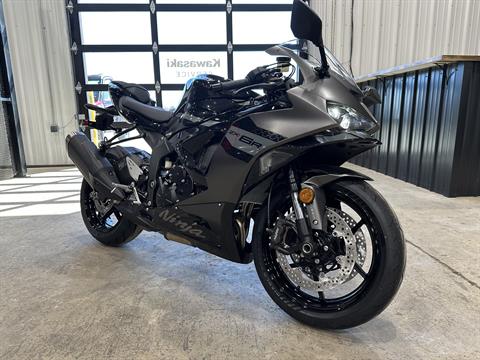 2026 Metallic Matte Graphenesteel Gray / Metallic Spark Black