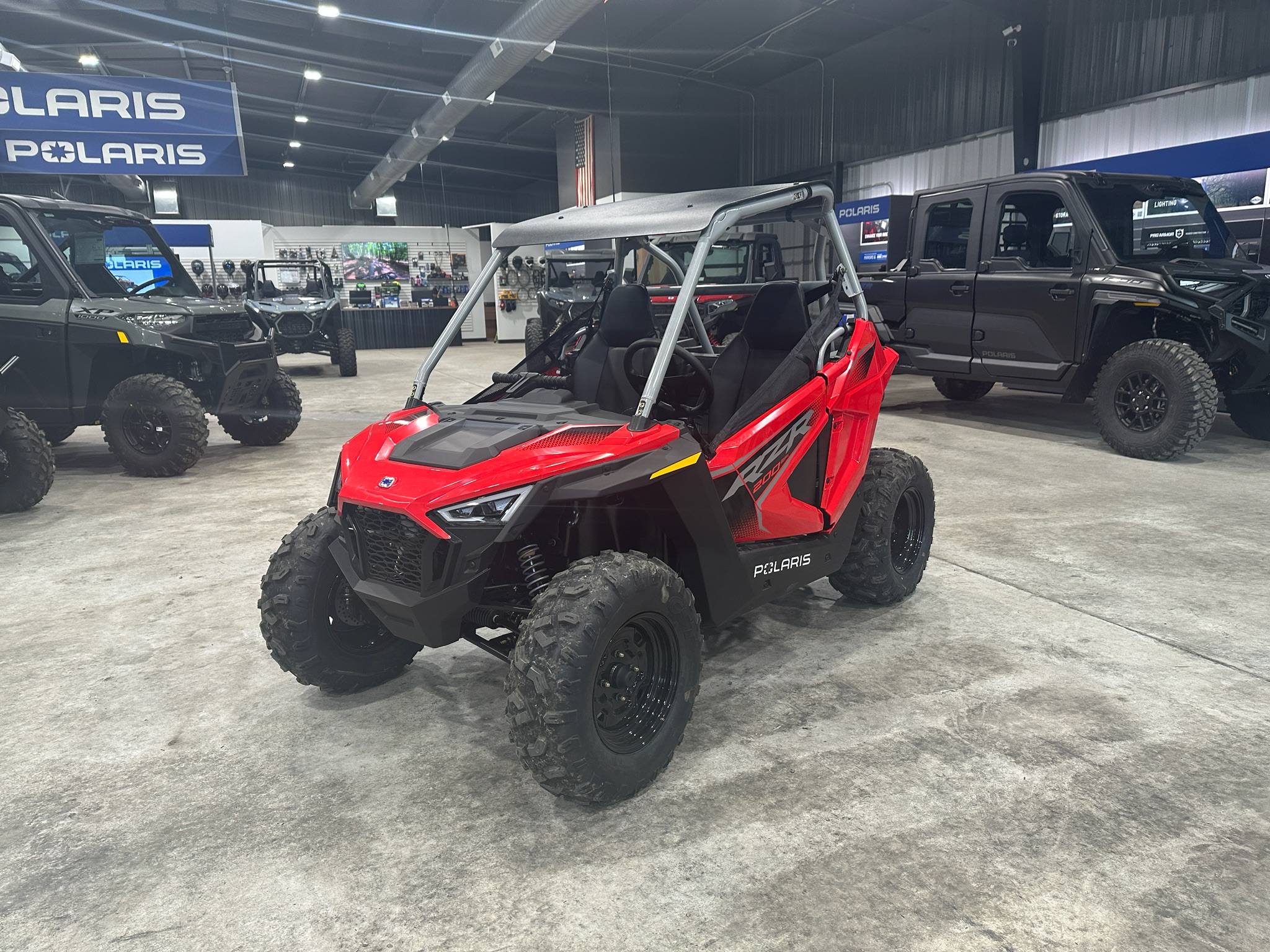 2026 Polaris RZR 200 EFI 4