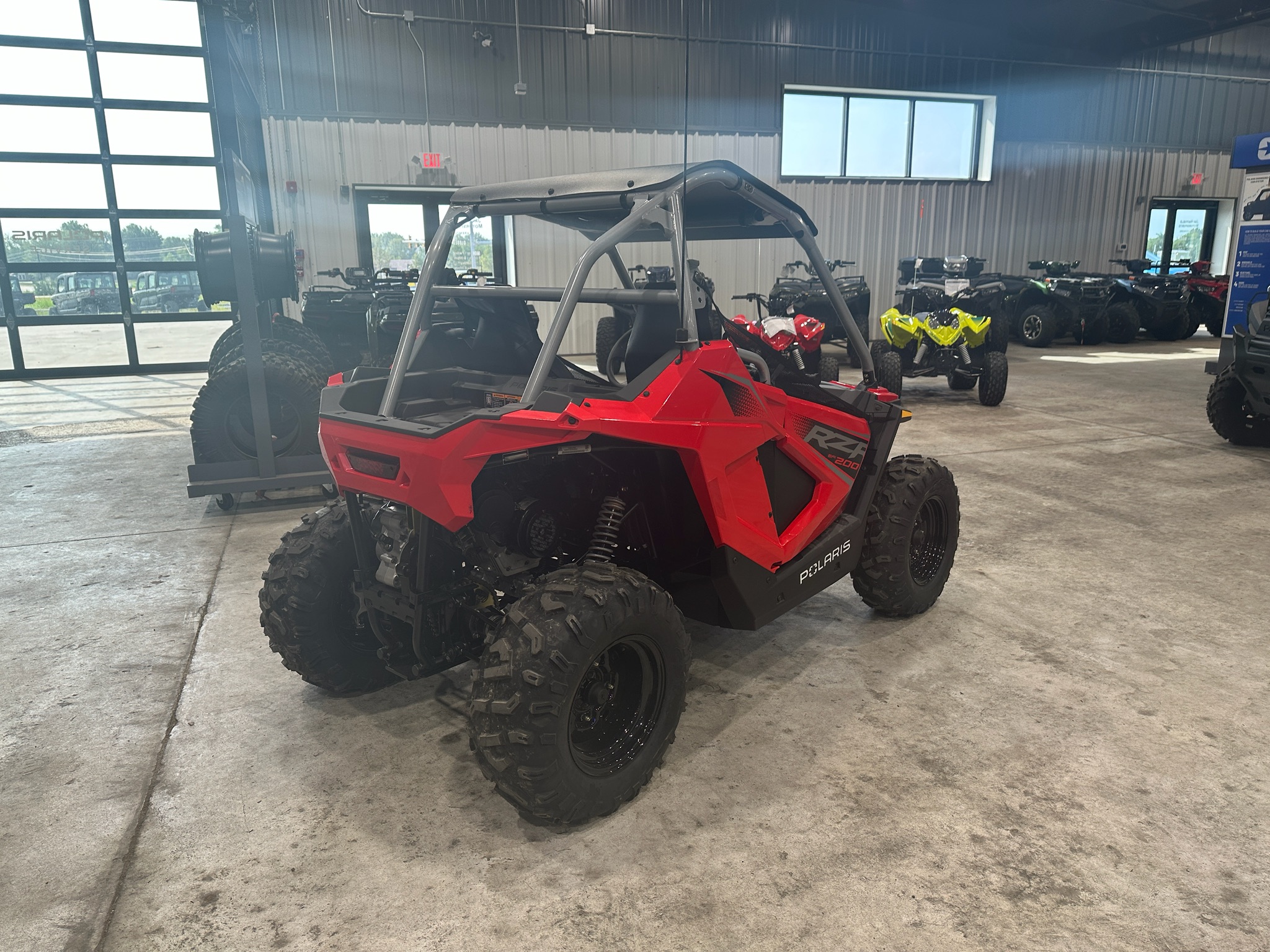 2026 Polaris RZR 200 EFI 9