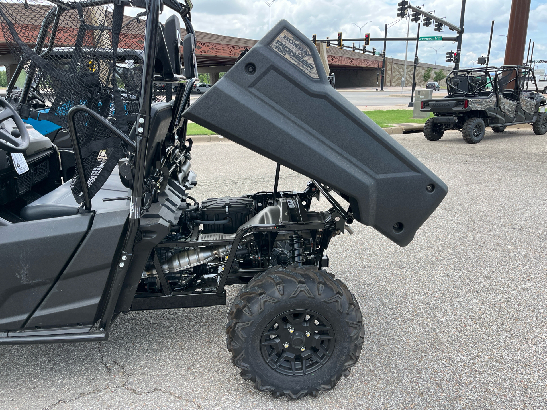 2025 Honda Pioneer 700-4 Forest in Wichita, Kansas - Photo 5