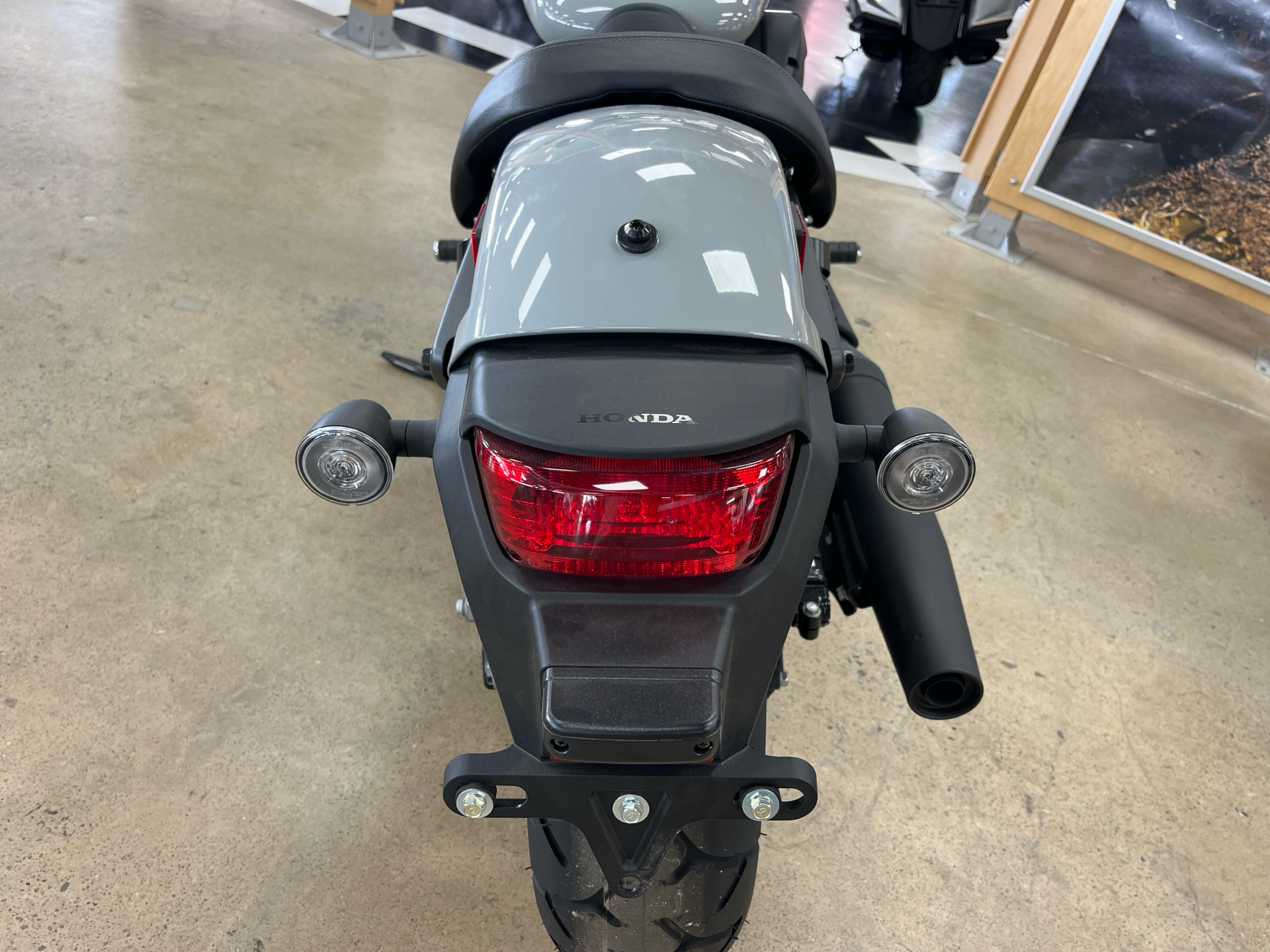 2025 Honda Shadow Phantom ABS in Wichita, Kansas - Photo 4