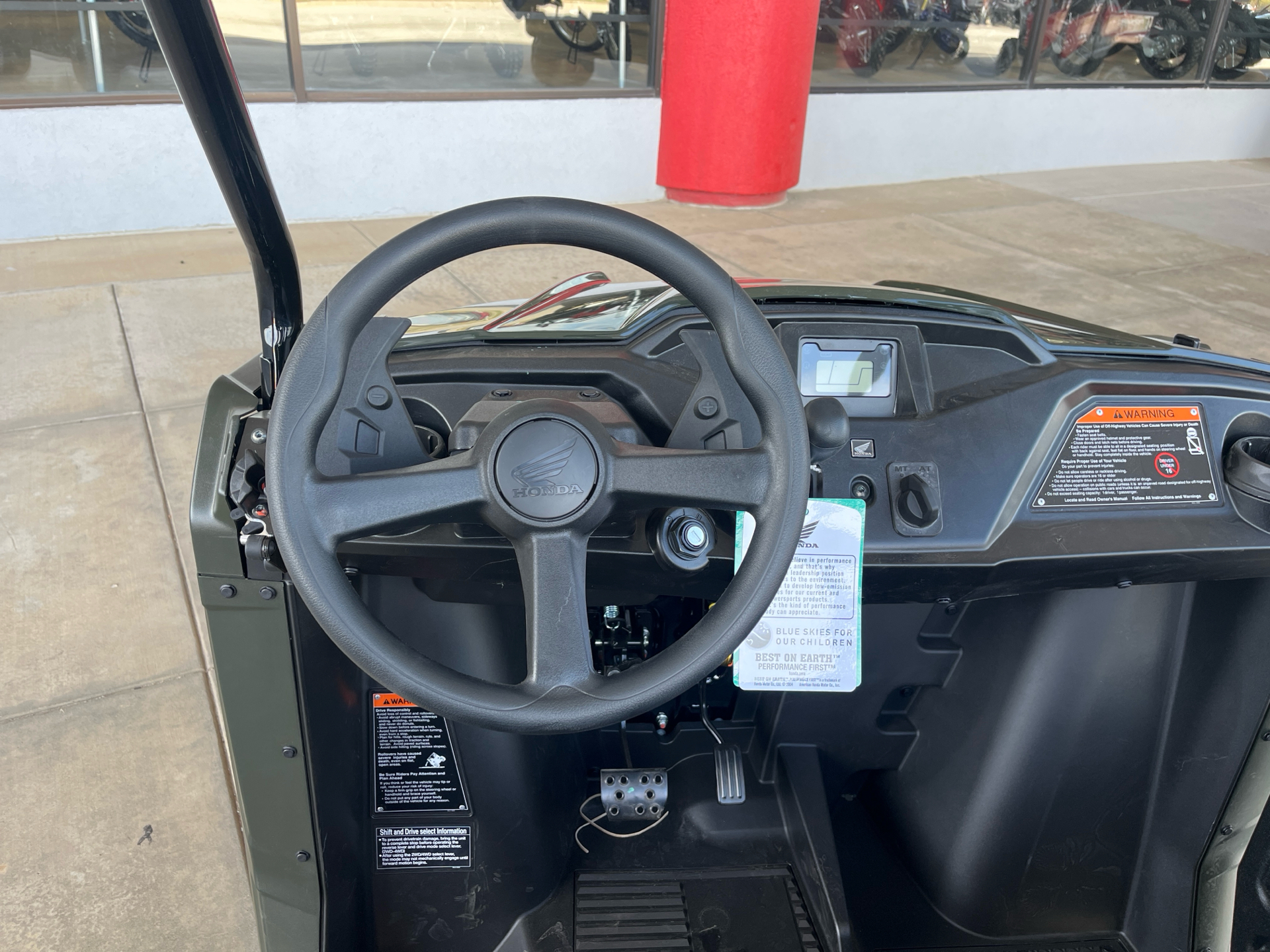 2026 Honda Pioneer 520 in Wichita, Kansas - Photo 6